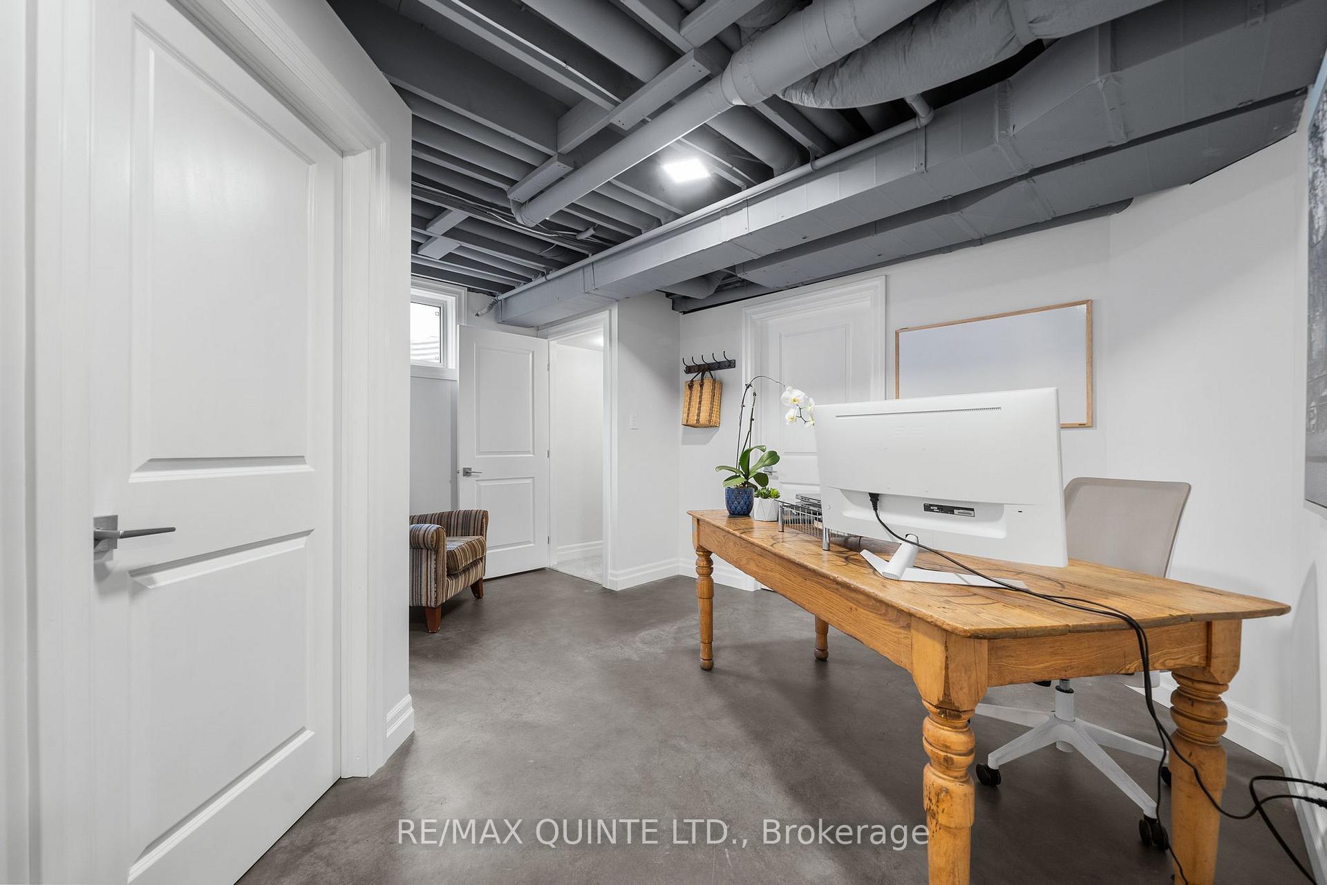 Photo 25 of 44 Covington Crescent, Belleville, Thurlow Ward — HOMEH