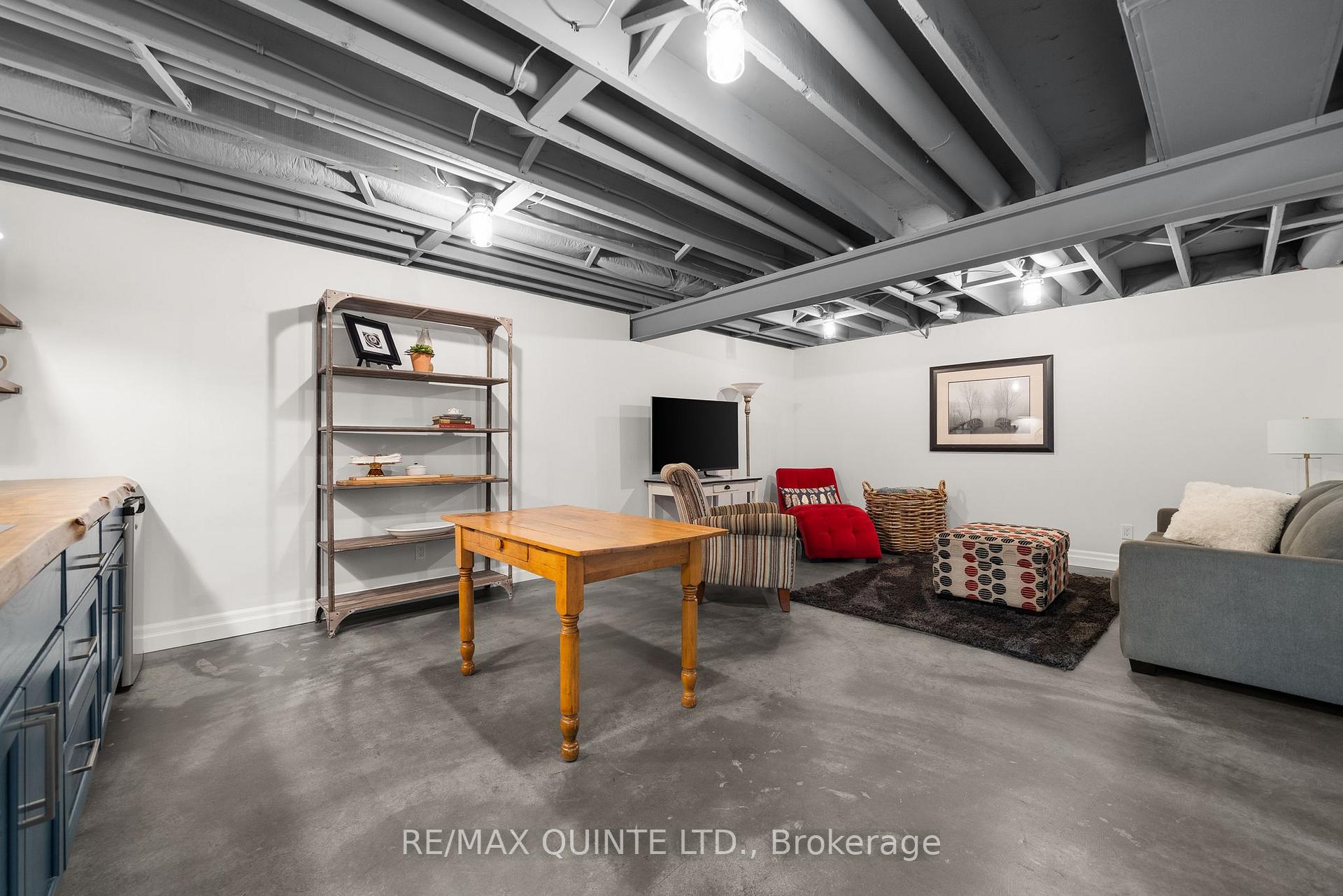 Photo 31 of 44 Covington Crescent, Belleville, Thurlow Ward — HOMEH