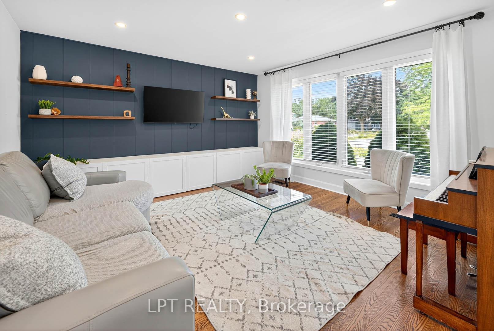 Photo 11 of 918 Walton Boulevard, Whitby, Williamsburg — HOMEH