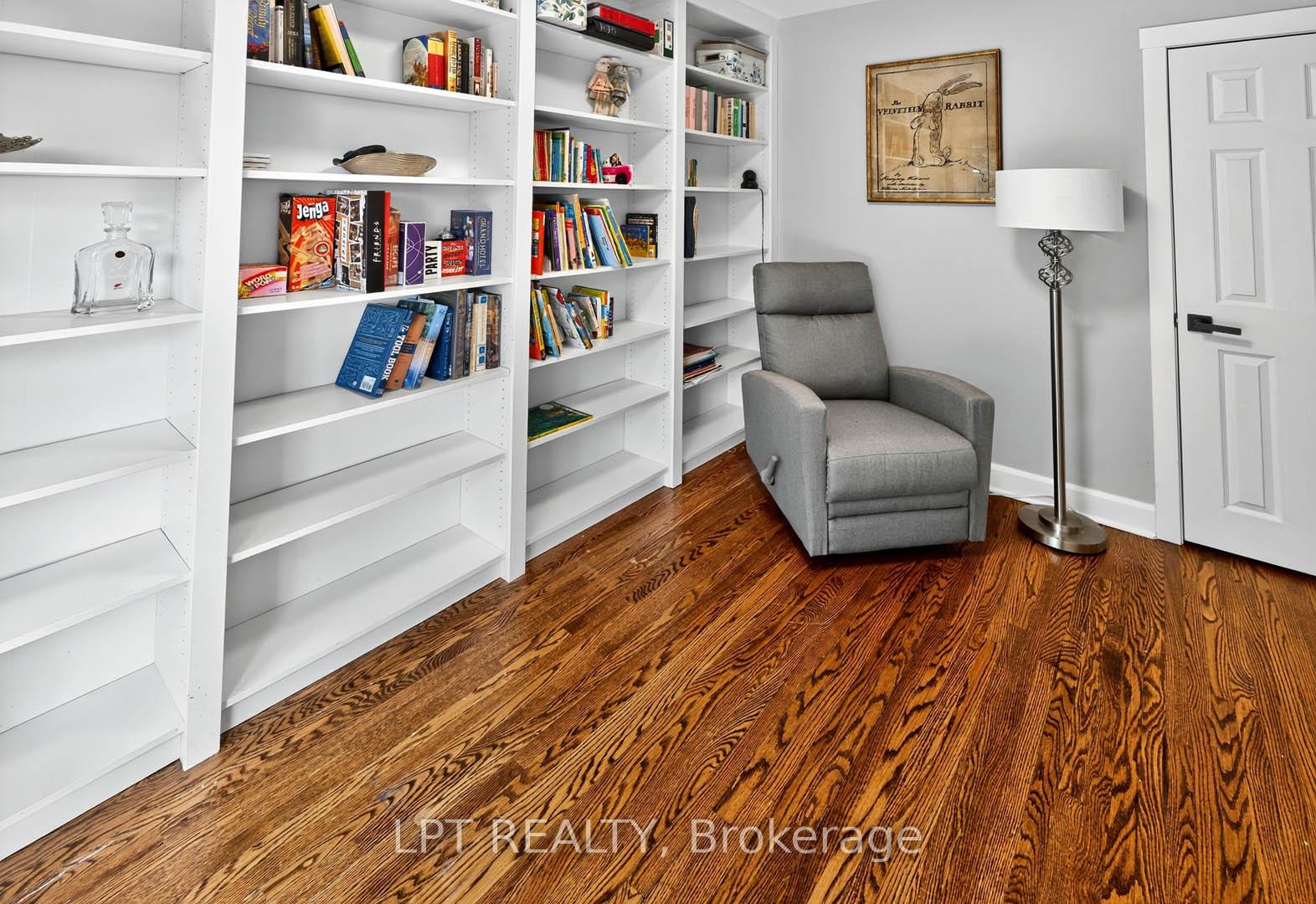 Photo 26 of 918 Walton Boulevard, Whitby, Williamsburg — HOMEH