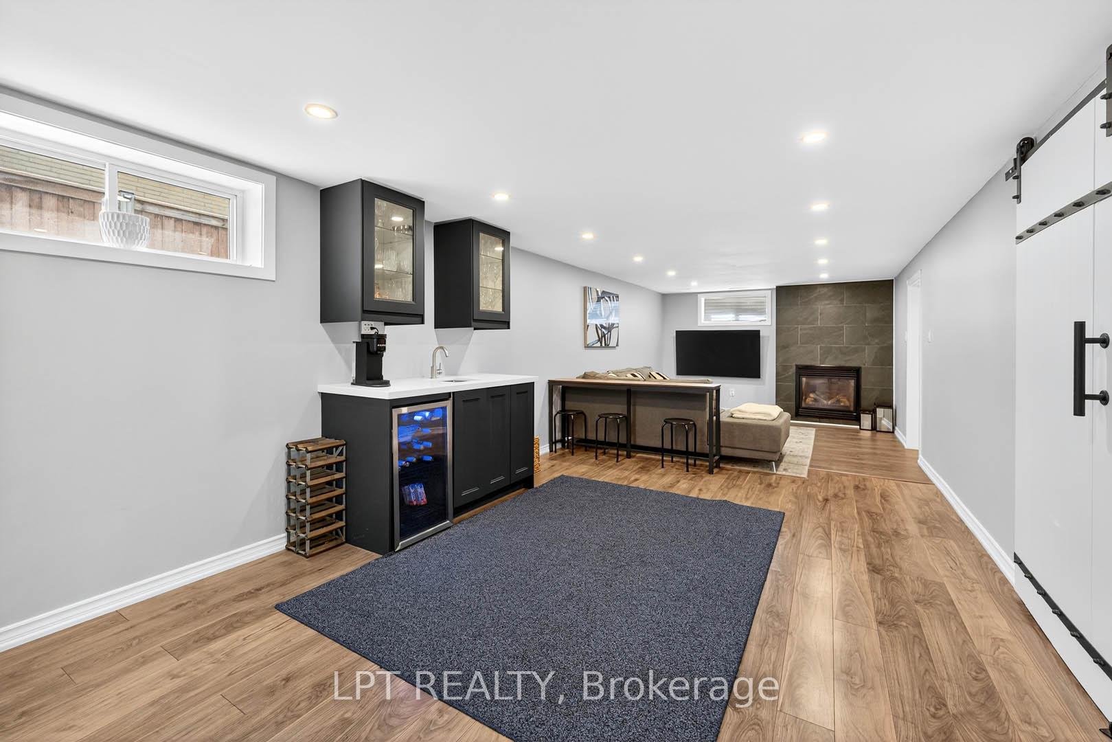 Photo 30 of 918 Walton Boulevard, Whitby, Williamsburg — HOMEH