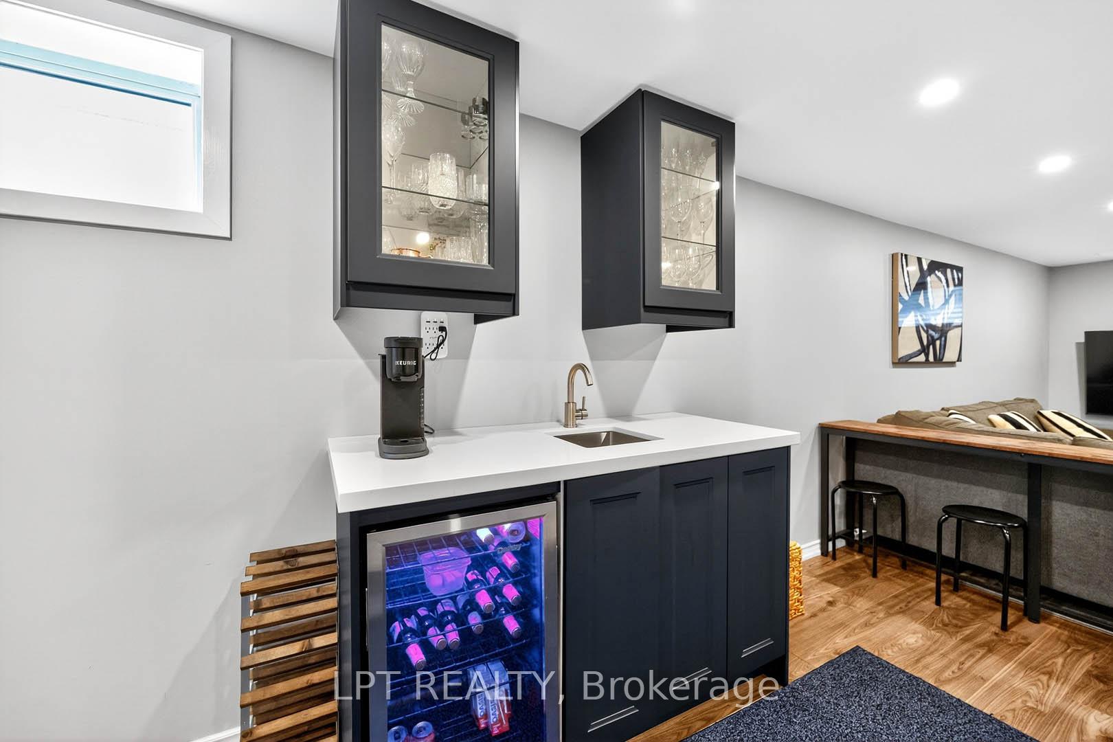 Photo 36 of 918 Walton Boulevard, Whitby, Williamsburg — HOMEH