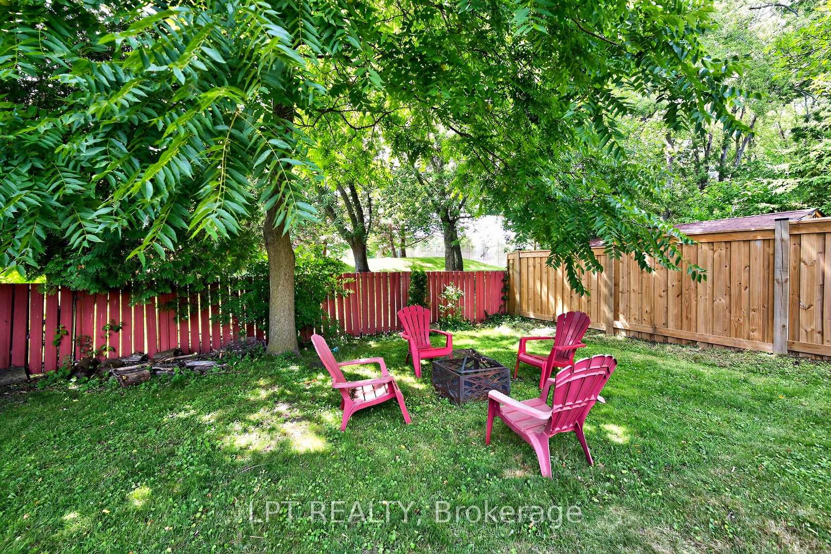 Photo 42 of 918 Walton Boulevard, Whitby, Williamsburg — HOMEH