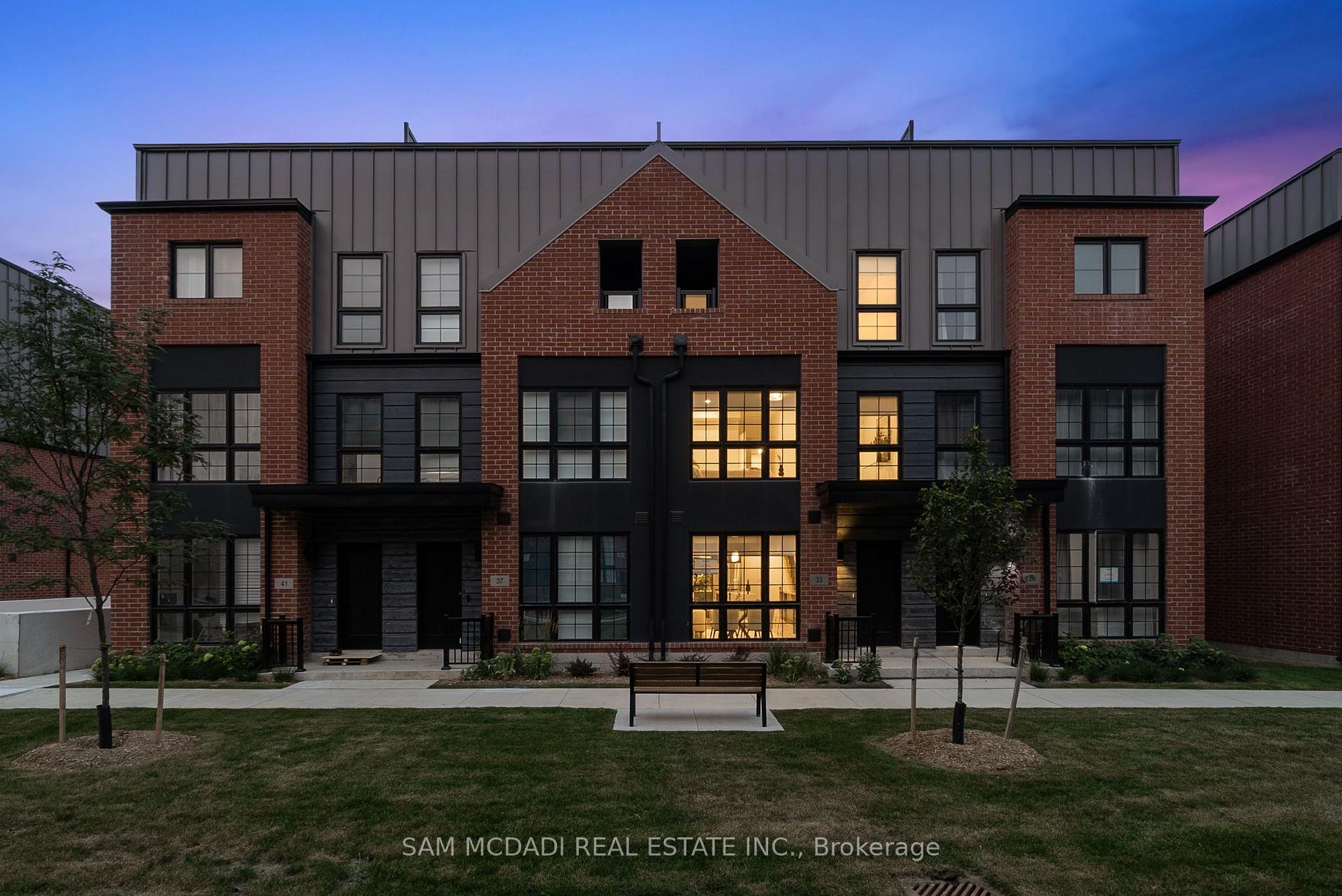 Photo 1 of 33 Burleigh Mews, Vaughan, Uplands — HOMEH