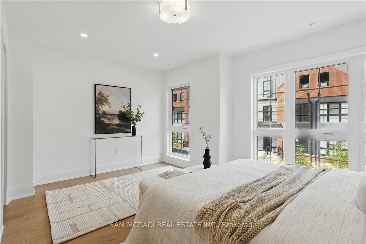 Photo 19 of 33 Burleigh Mews, Vaughan, Uplands — HOMEH