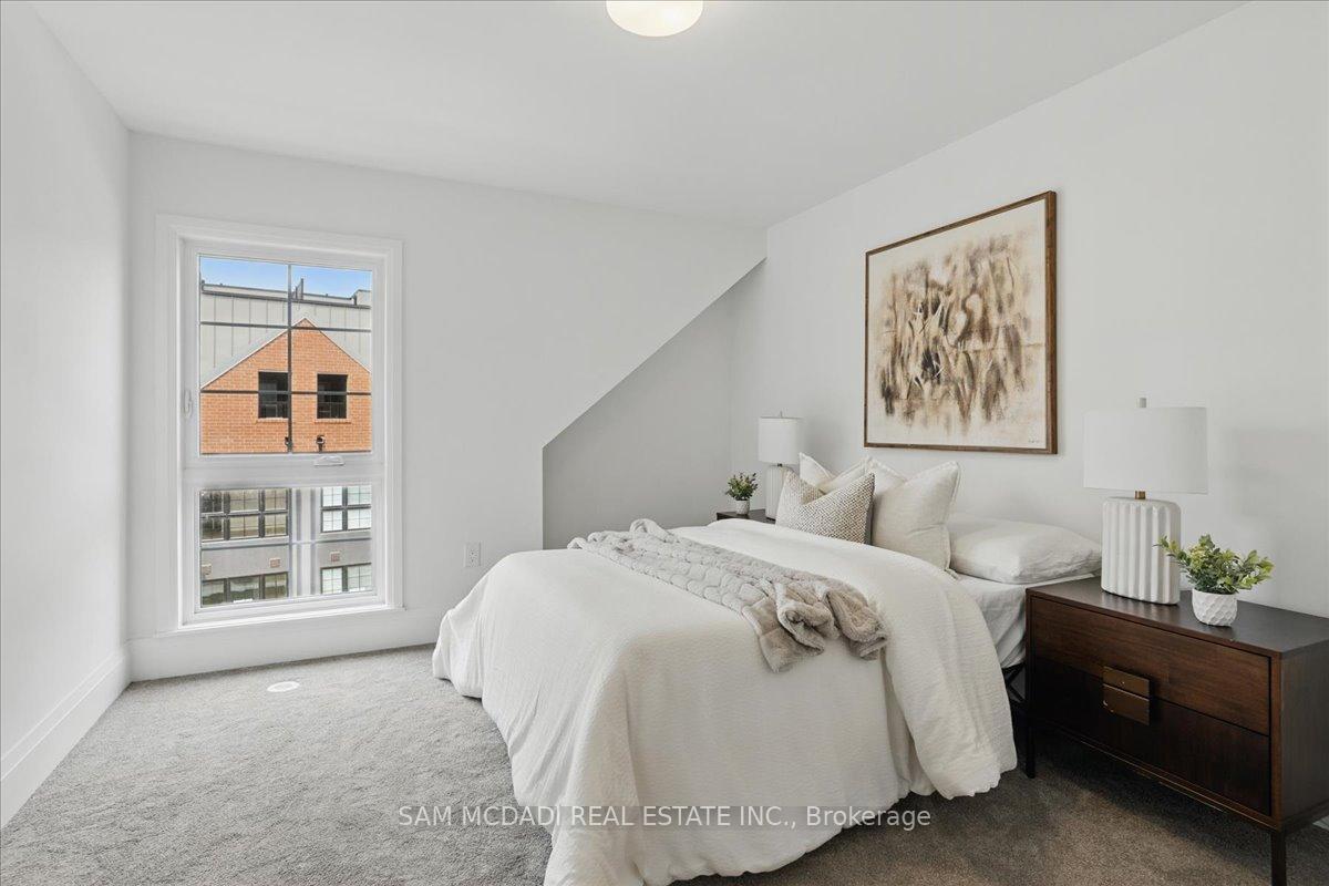 Photo 22 of 33 Burleigh Mews, Vaughan, Uplands — HOMEH