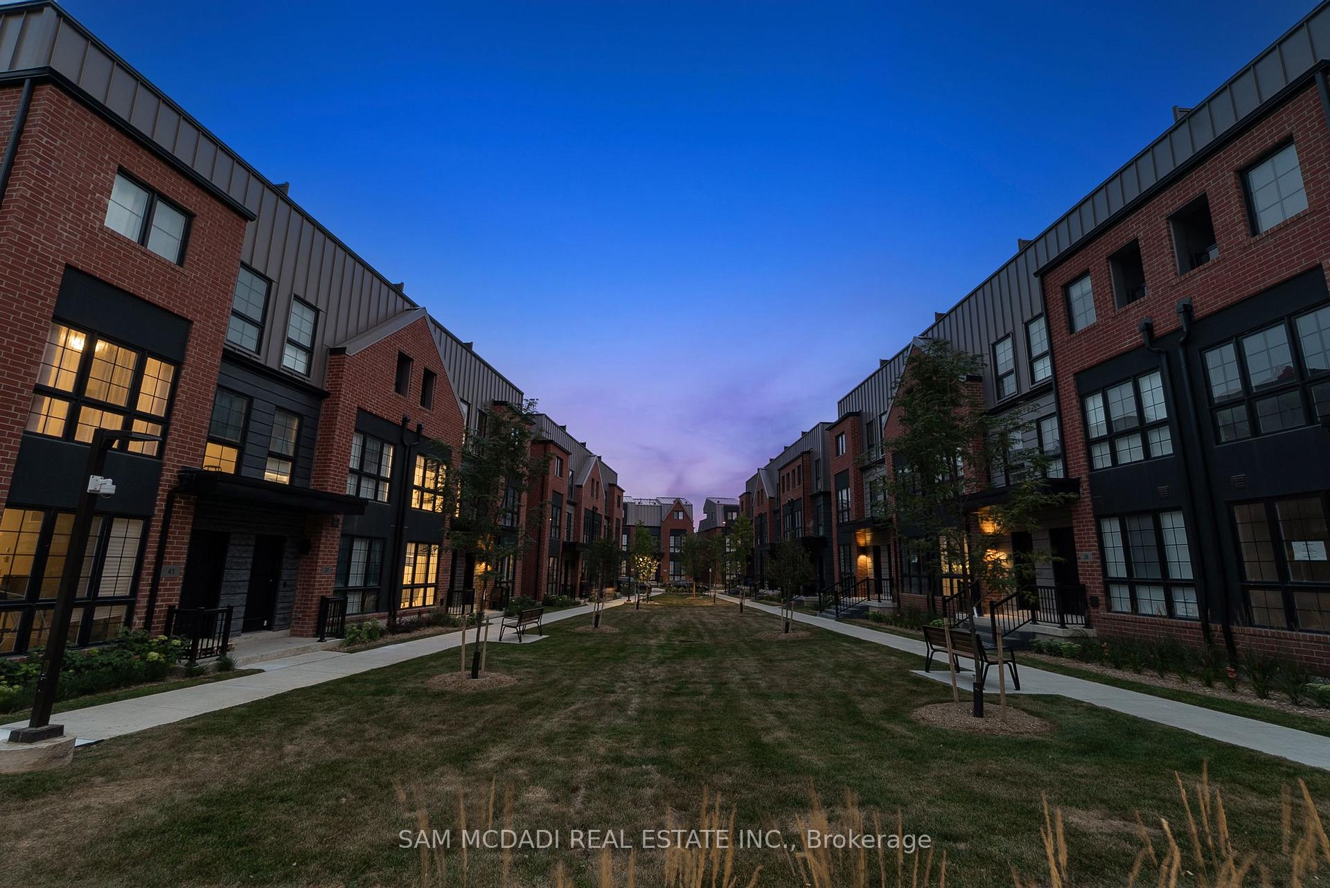 Photo 35 of 33 Burleigh Mews, Vaughan, Uplands — HOMEH