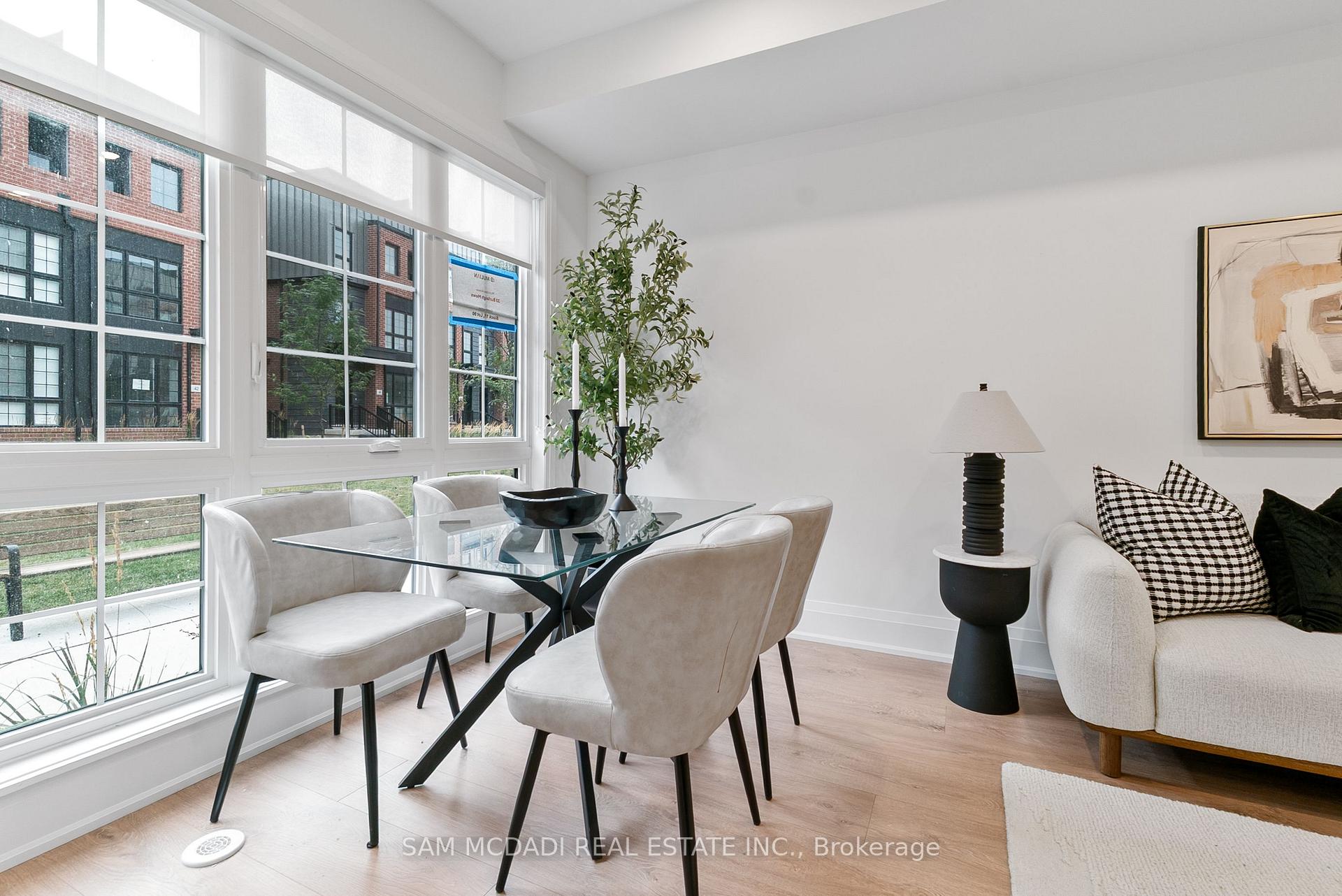 Photo 42 of 33 Burleigh Mews, Vaughan, Uplands — HOMEH