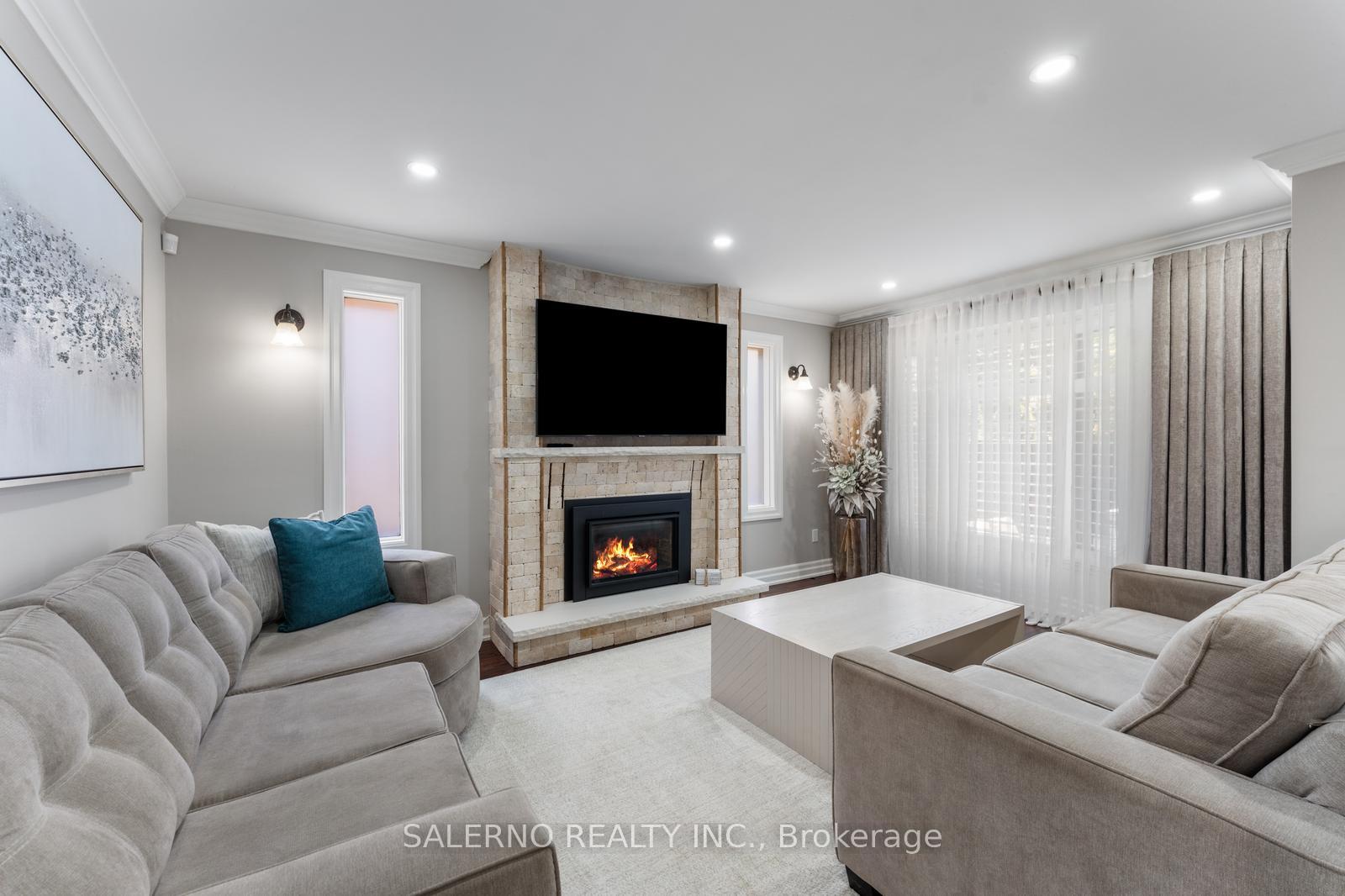 Photo 8 of 32 Glen Hill Drive, Whitby, Blue Grass Meadows — HOMEH