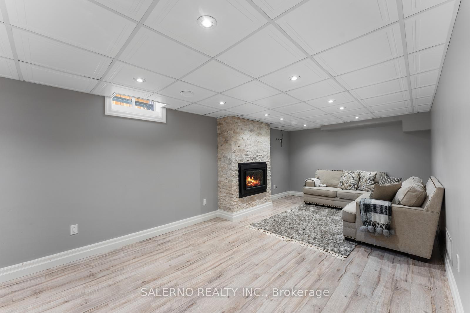 Photo 34 of 32 Glen Hill Drive, Whitby, Blue Grass Meadows — HOMEH