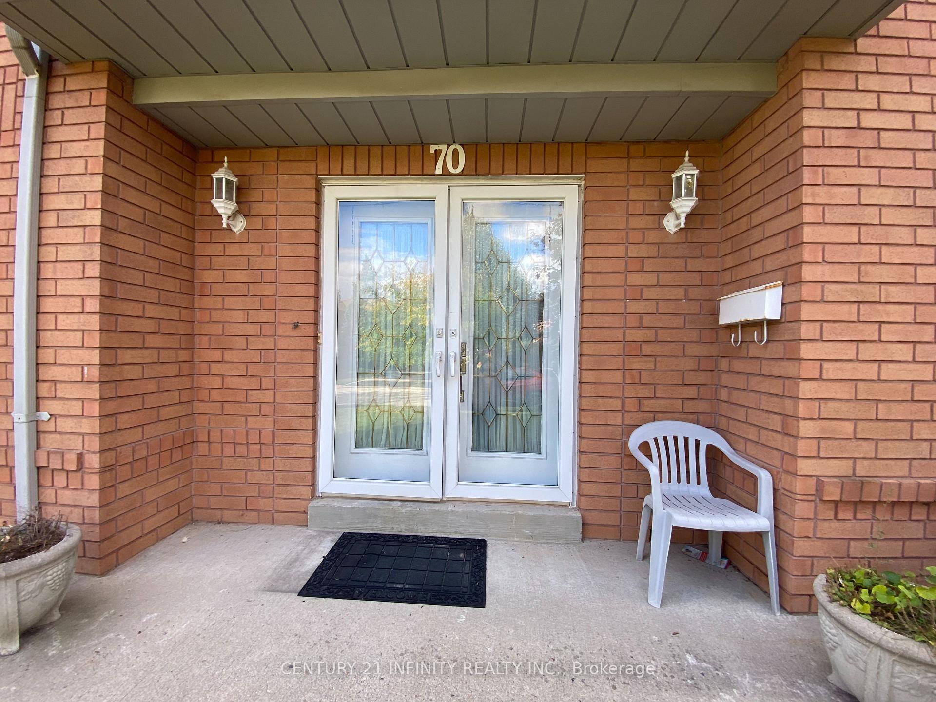 Photo 3 of 70 Dewbourne Place, Whitby, Pringle Creek — HOMEH