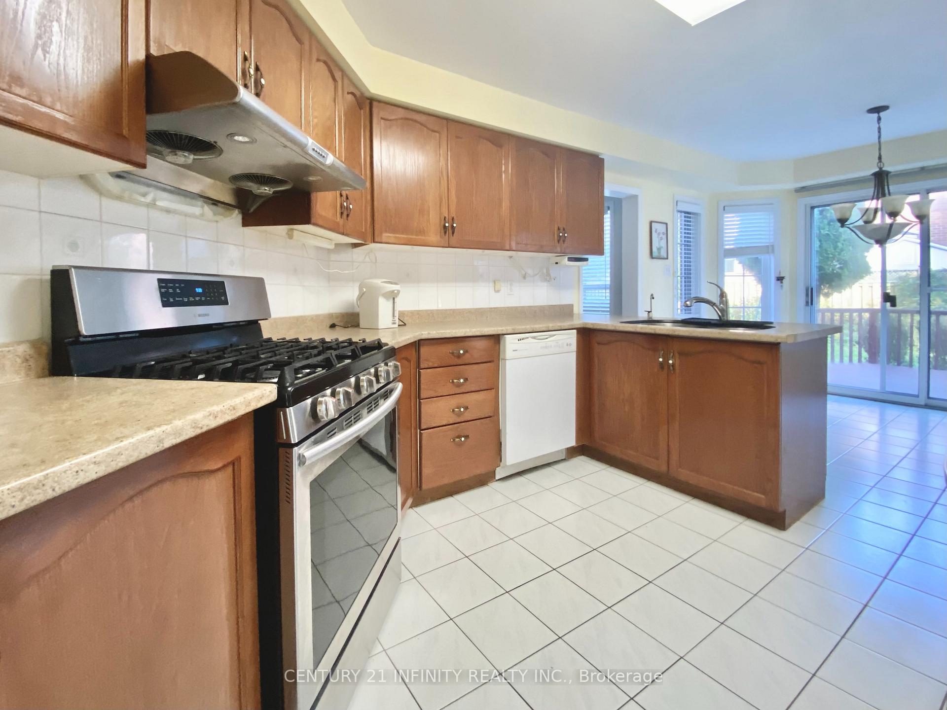 Photo 8 of 70 Dewbourne Place, Whitby, Pringle Creek — HOMEH