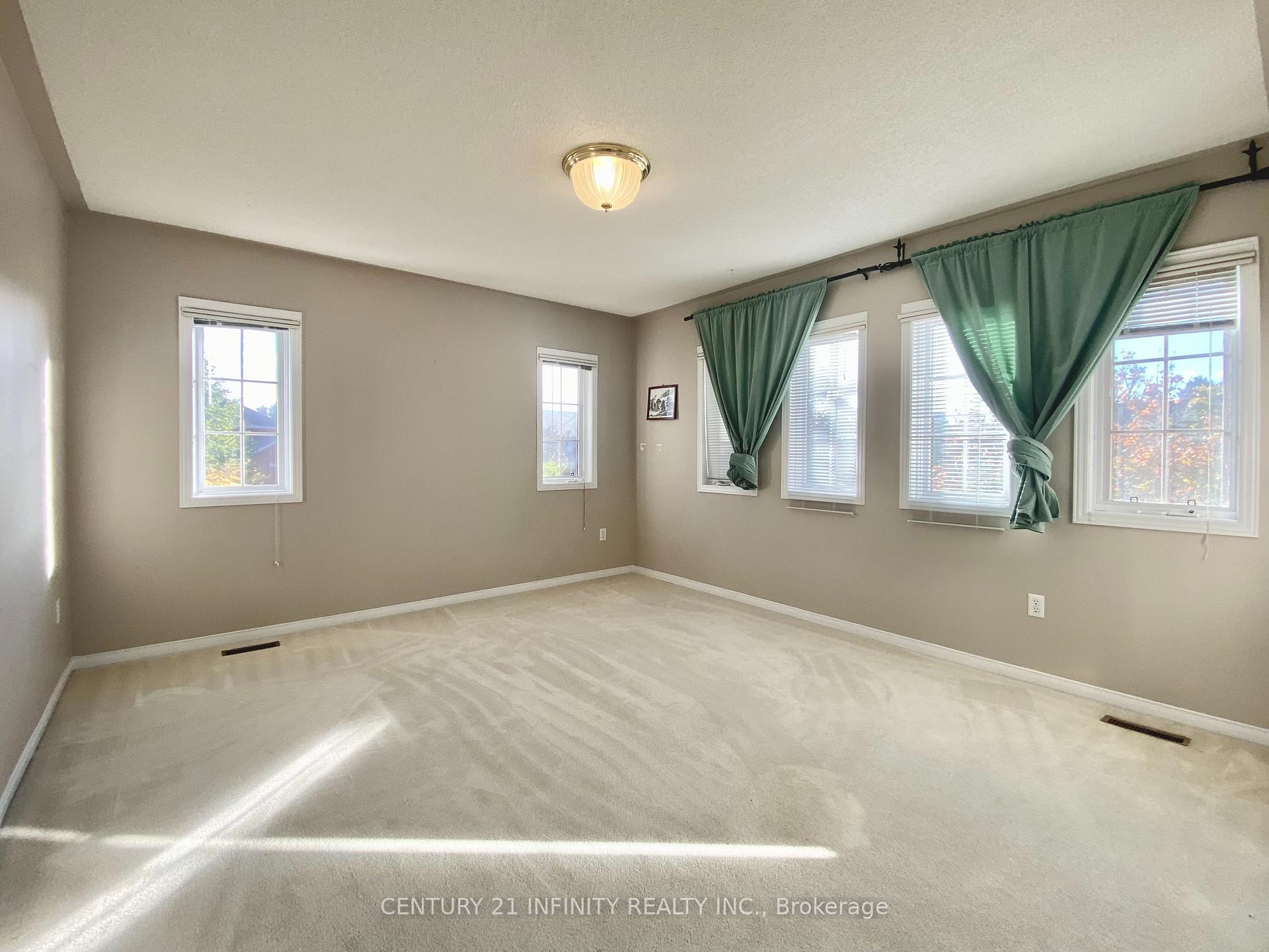Photo 16 of 70 Dewbourne Place, Whitby, Pringle Creek — HOMEH