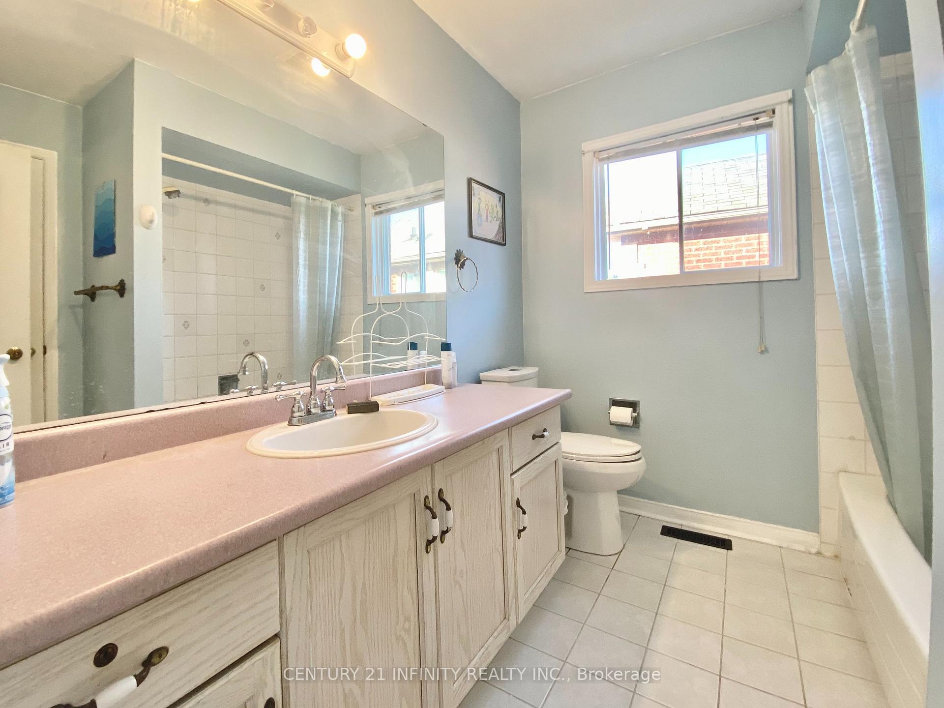 Photo 21 of 70 Dewbourne Place, Whitby, Pringle Creek — HOMEH