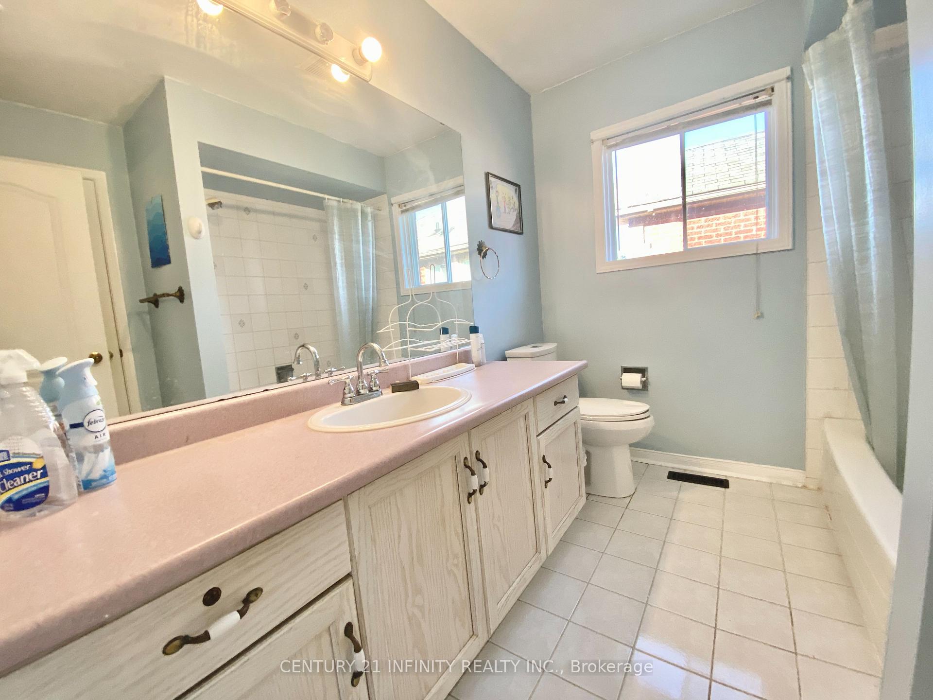Photo 23 of 70 Dewbourne Place, Whitby, Pringle Creek — HOMEH