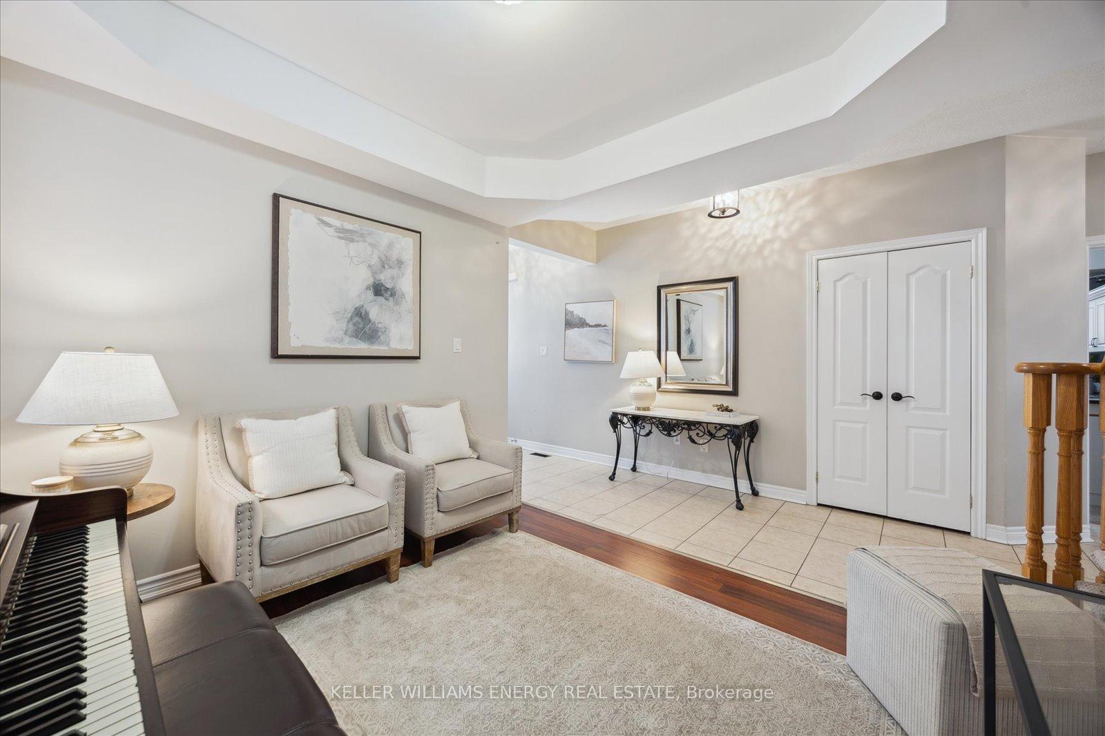 Photo 9 of 18 Helston Crescent, Whitby, Brooklin — HOMEH