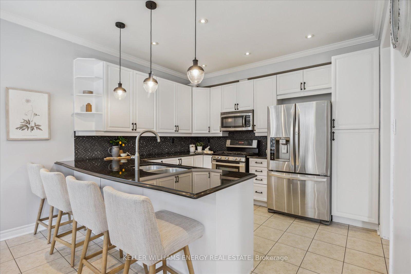 Photo 15 of 18 Helston Crescent, Whitby, Brooklin — HOMEH