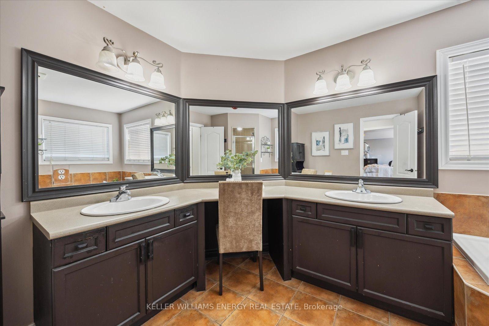 Photo 26 of 18 Helston Crescent, Whitby, Brooklin — HOMEH