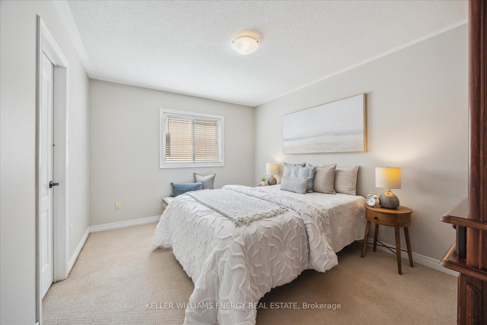 Photo 28 of 18 Helston Crescent, Whitby, Brooklin — HOMEH