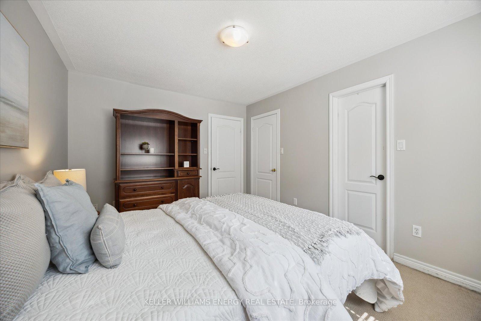 Photo 29 of 18 Helston Crescent, Whitby, Brooklin — HOMEH