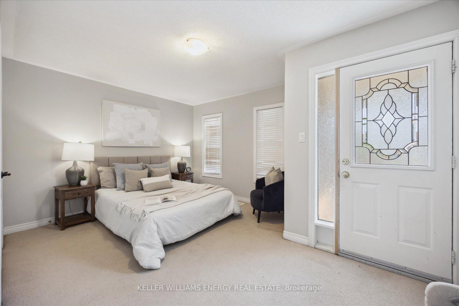 Photo 33 of 18 Helston Crescent, Whitby, Brooklin — HOMEH