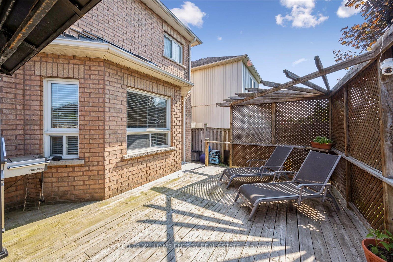 Photo 45 of 18 Helston Crescent, Whitby, Brooklin — HOMEH