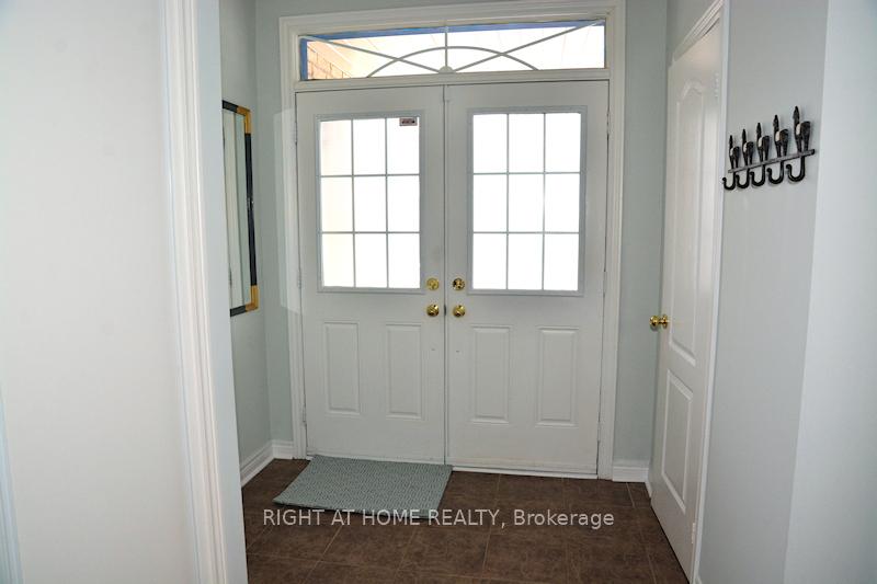Photo 2 of 82 Rivington Avenue, Vaughan, Patterson — HOMEH