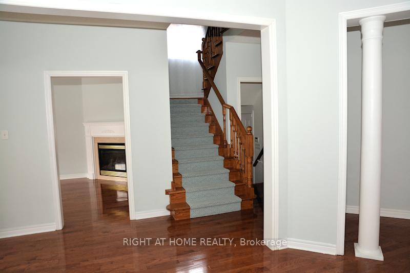 Photo 5 of 82 Rivington Avenue, Vaughan, Patterson — HOMEH