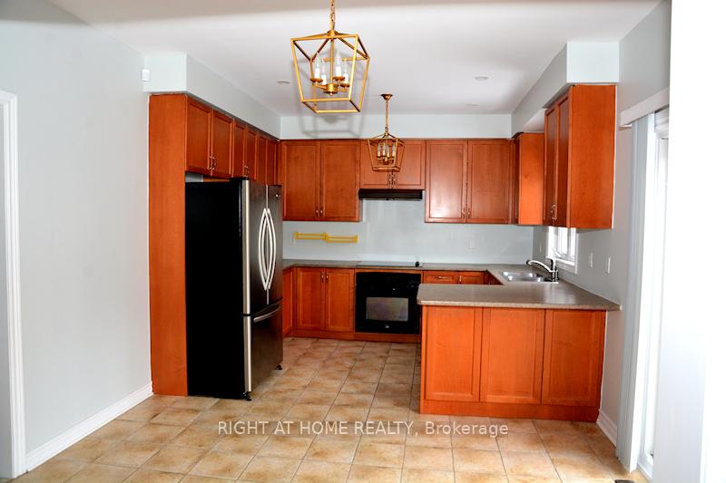 Photo 8 of 82 Rivington Avenue, Vaughan, Patterson — HOMEH