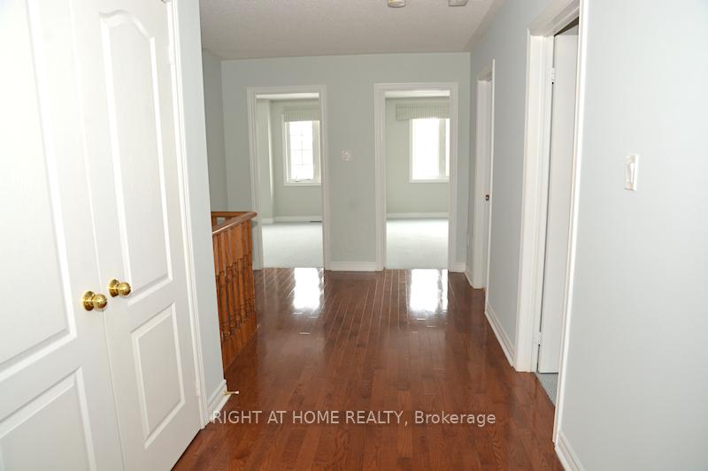 Photo 13 of 82 Rivington Avenue, Vaughan, Patterson — HOMEH