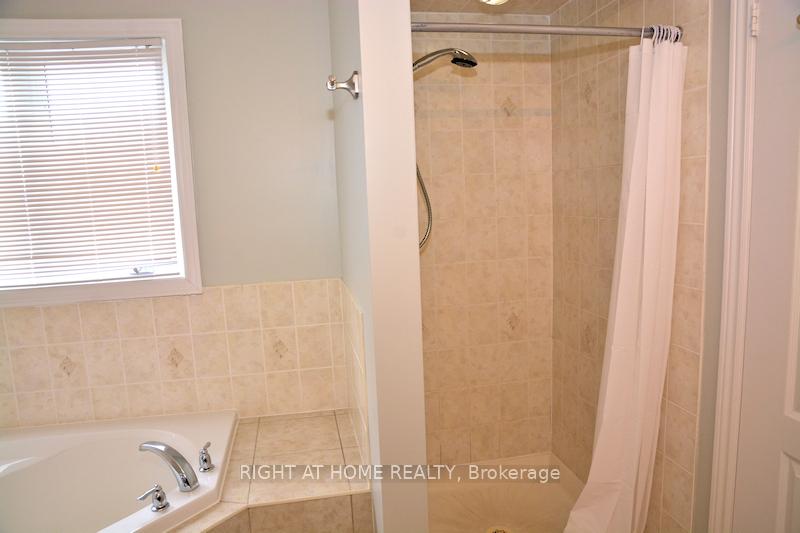 Photo 15 of 82 Rivington Avenue, Vaughan, Patterson — HOMEH