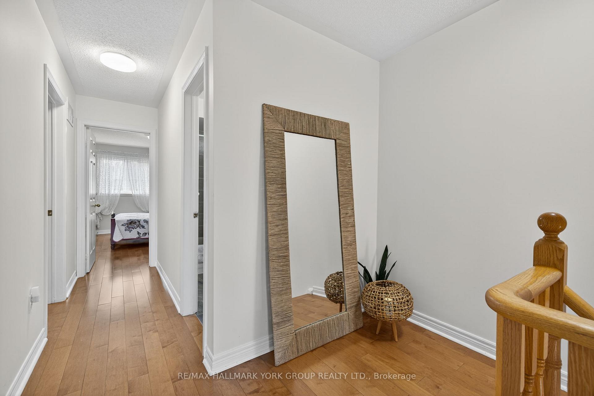 Photo 12 of 393 Hollandview Trail, Aurora, Bayview Wellington — HOMEH