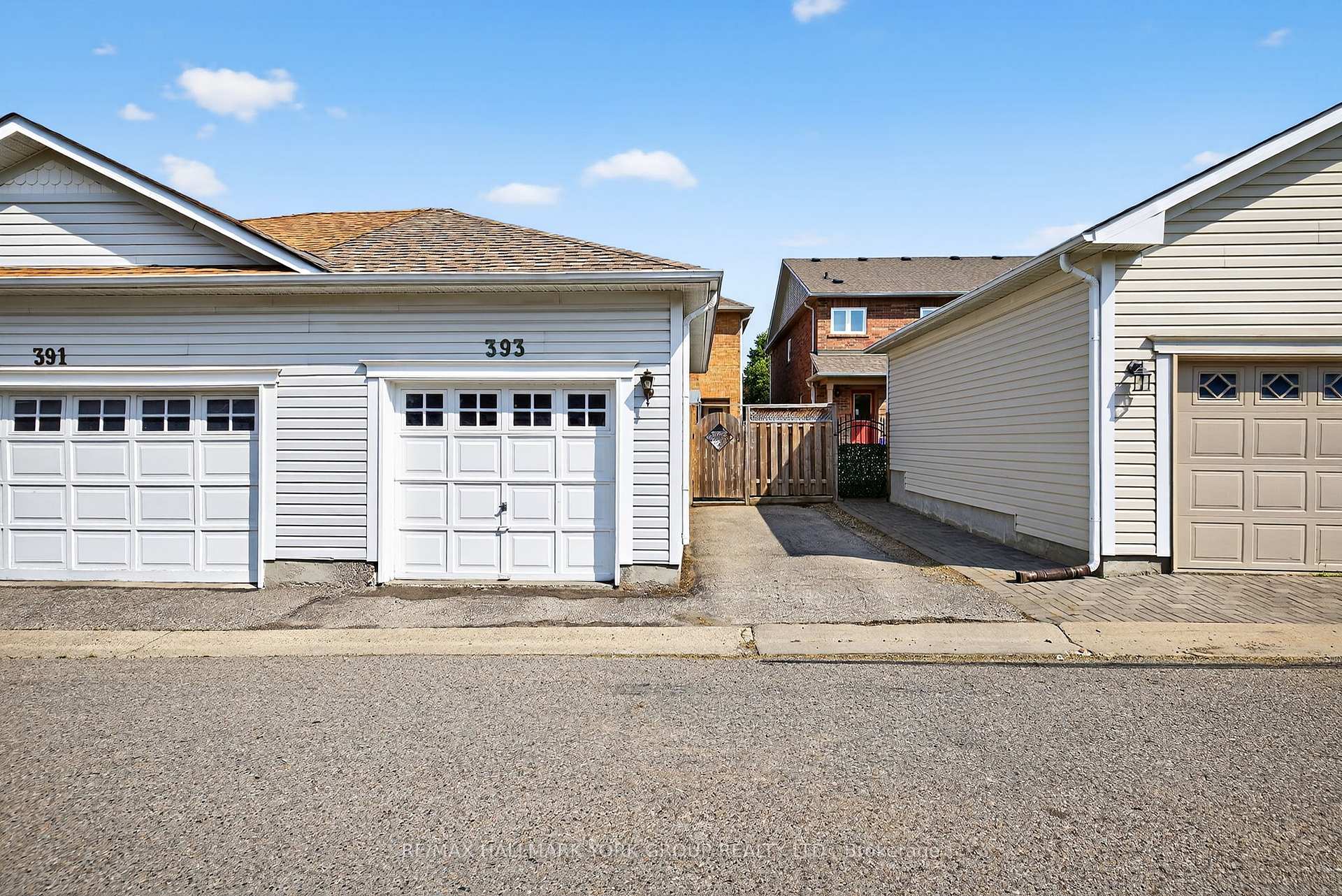 Photo 30 of 393 Hollandview Trail, Aurora, Bayview Wellington — HOMEH