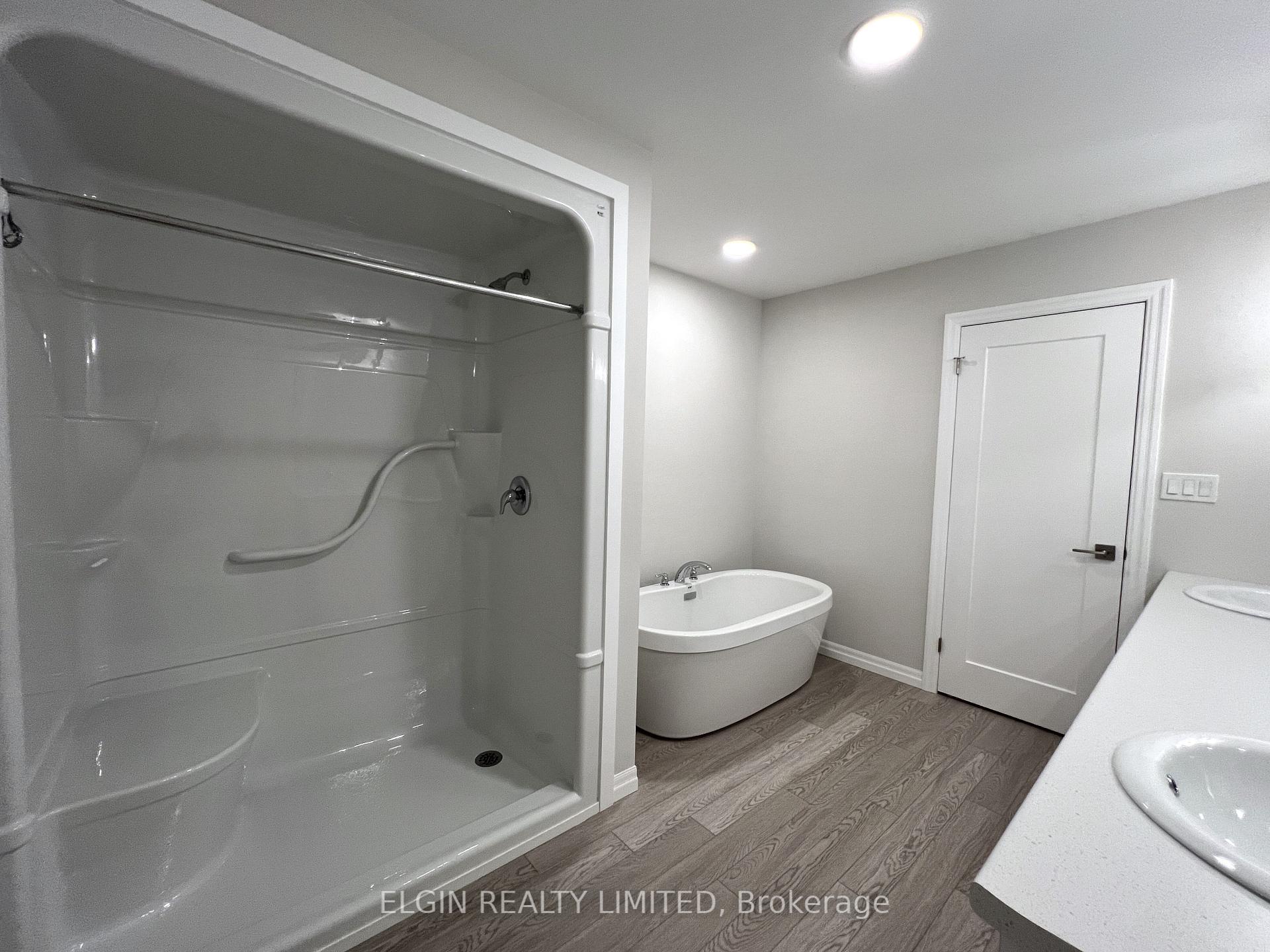 Photo 14 of 85 Willow Drive, Aylmer — HOMEH