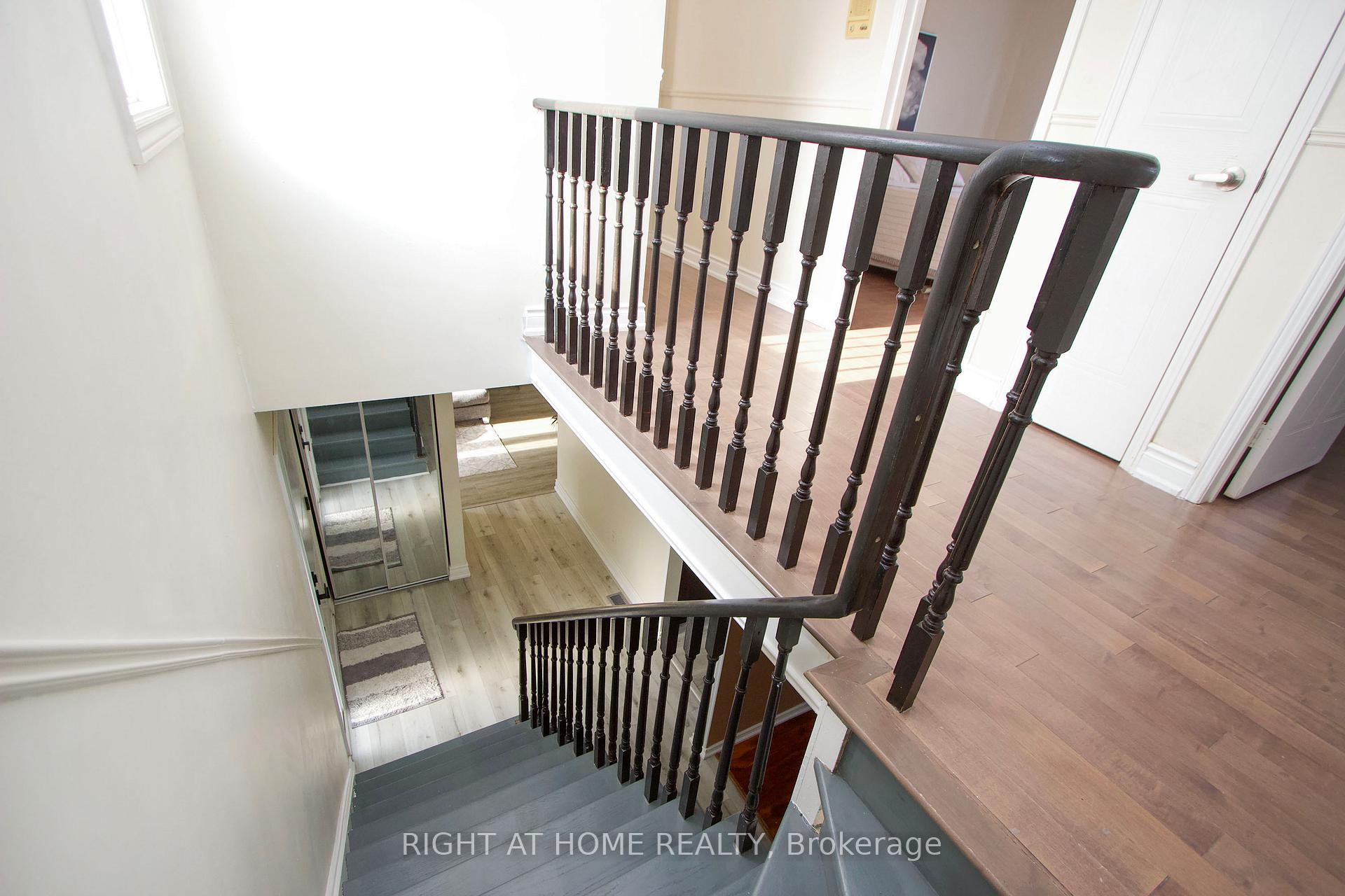 Photo 17 of 861 White Ash Drive, Whitby, Williamsburg — HOMEH