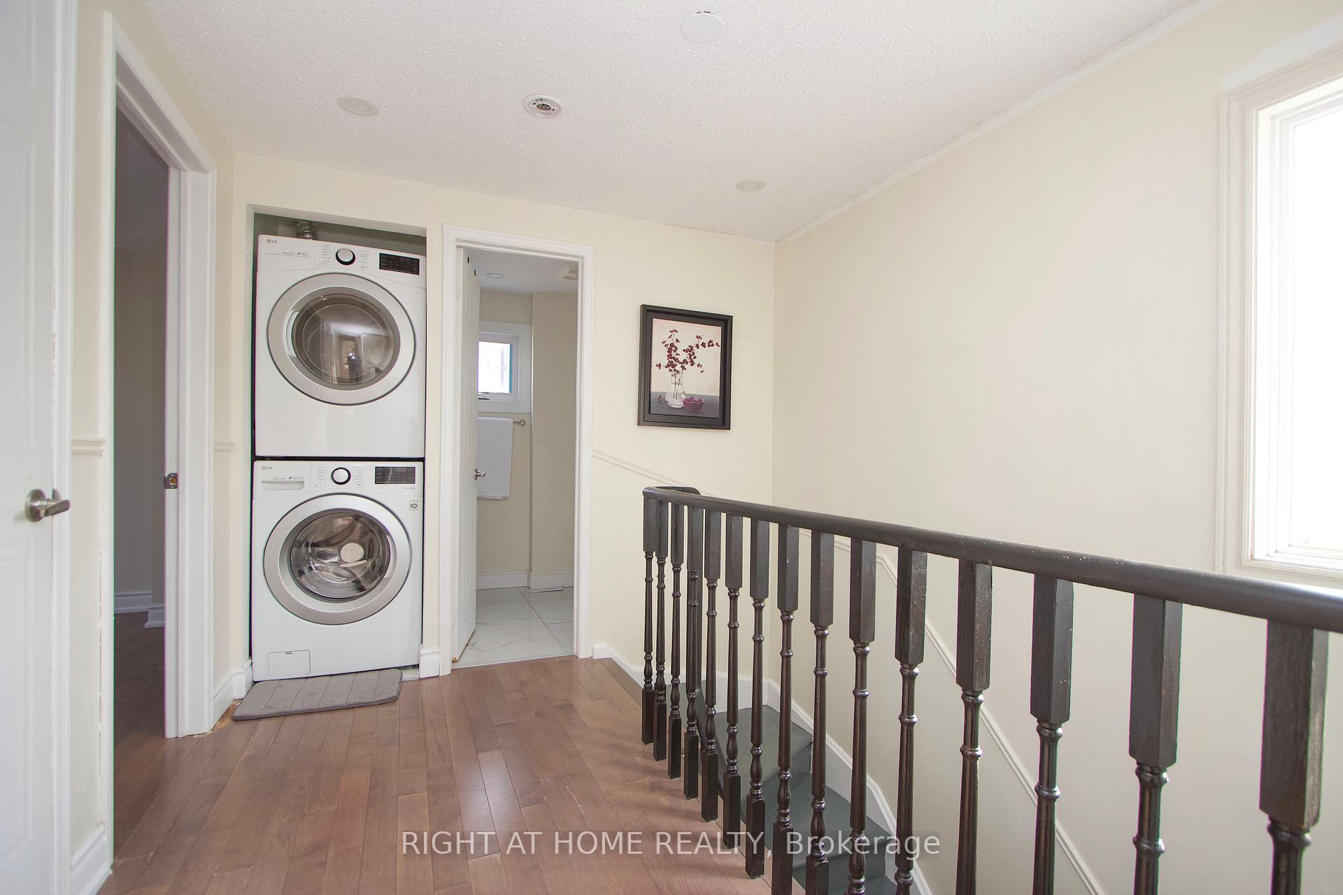 Photo 18 of 861 White Ash Drive, Whitby, Williamsburg — HOMEH