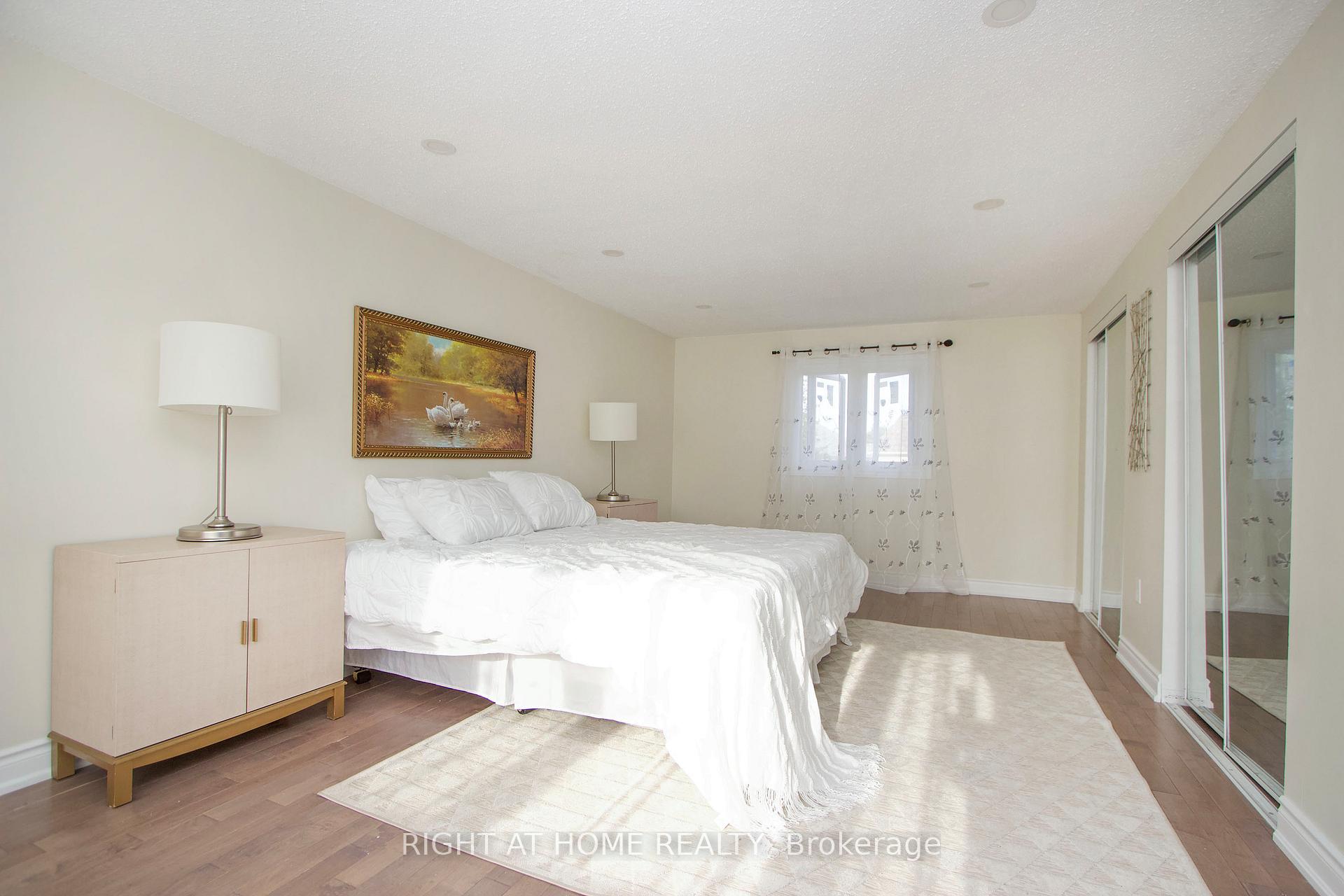 Photo 19 of 861 White Ash Drive, Whitby, Williamsburg — HOMEH