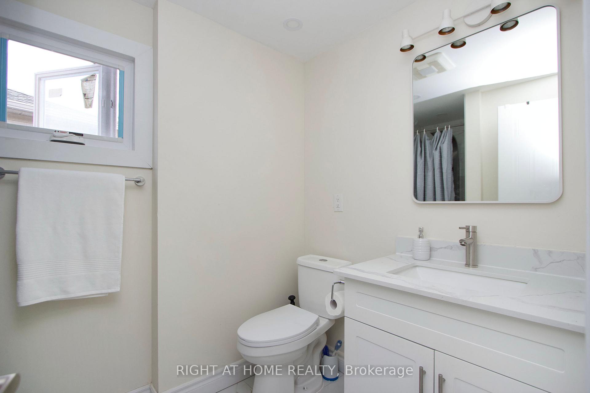Photo 24 of 861 White Ash Drive, Whitby, Williamsburg — HOMEH