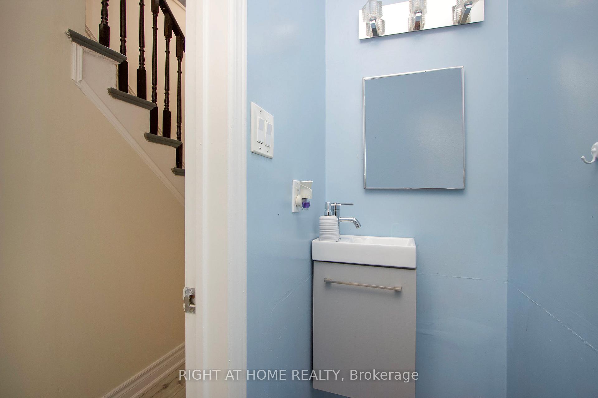 Photo 25 of 861 White Ash Drive, Whitby, Williamsburg — HOMEH