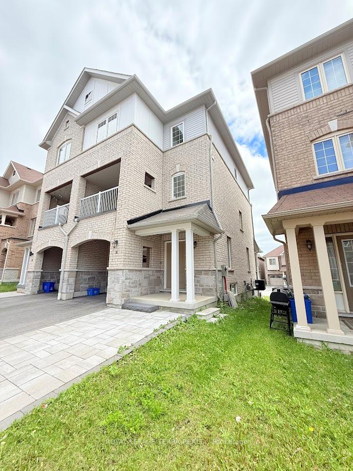 Photo 2 of 16 Camilleri Road, Ajax, Central East — HOMEH