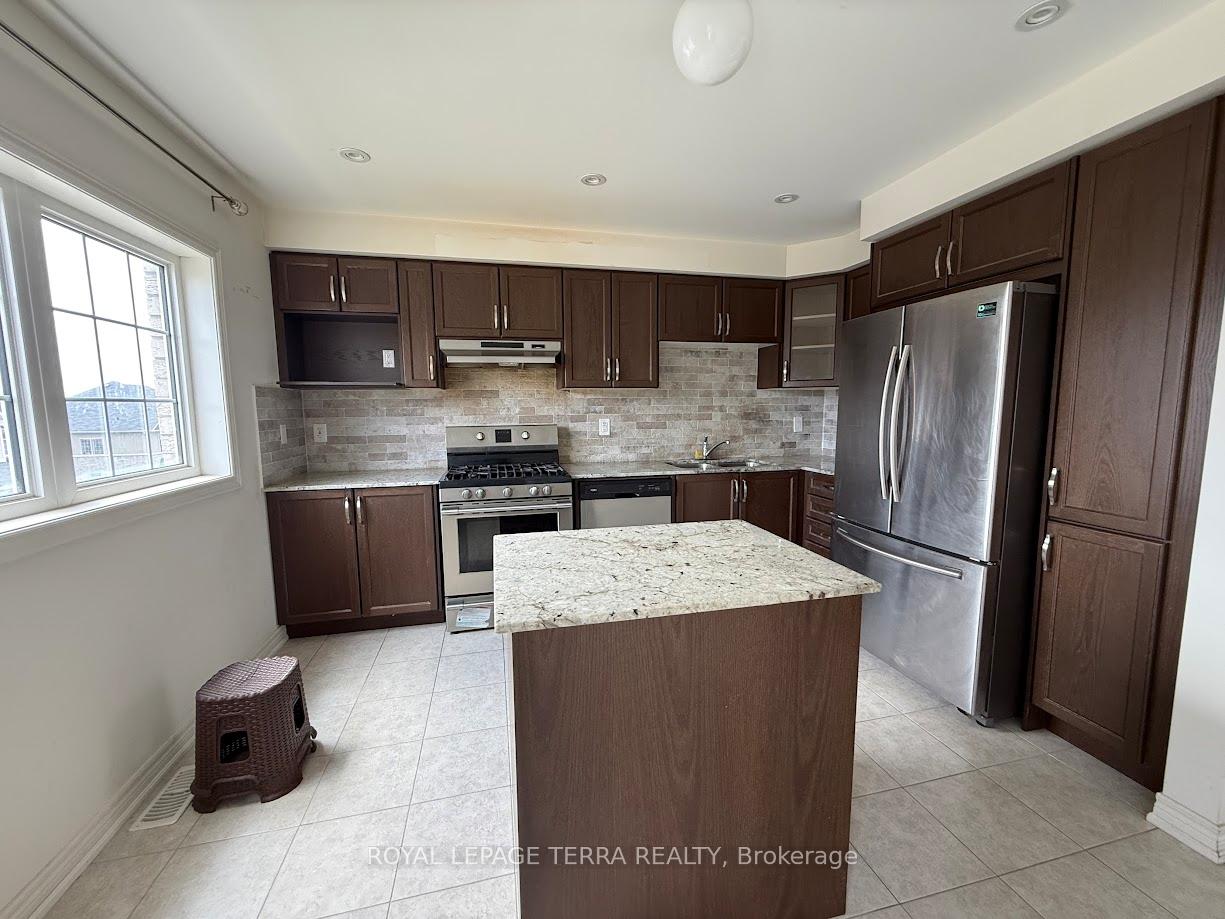 Photo 5 of 16 Camilleri Road, Ajax, Central East — HOMEH