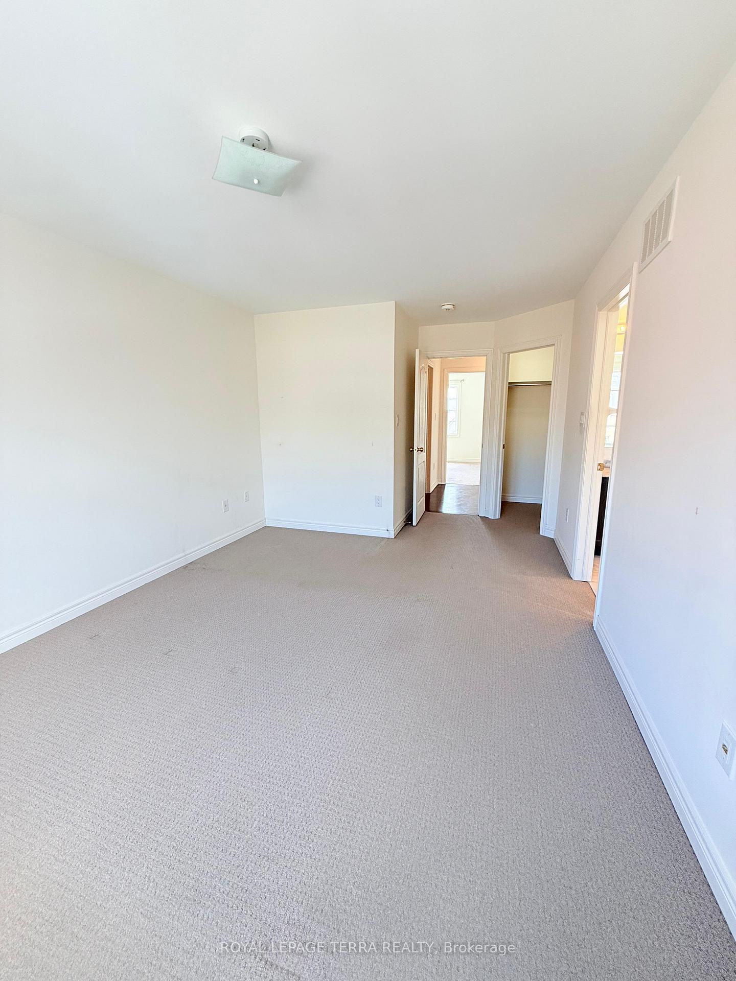 Photo 12 of 16 Camilleri Road, Ajax, Central East — HOMEH