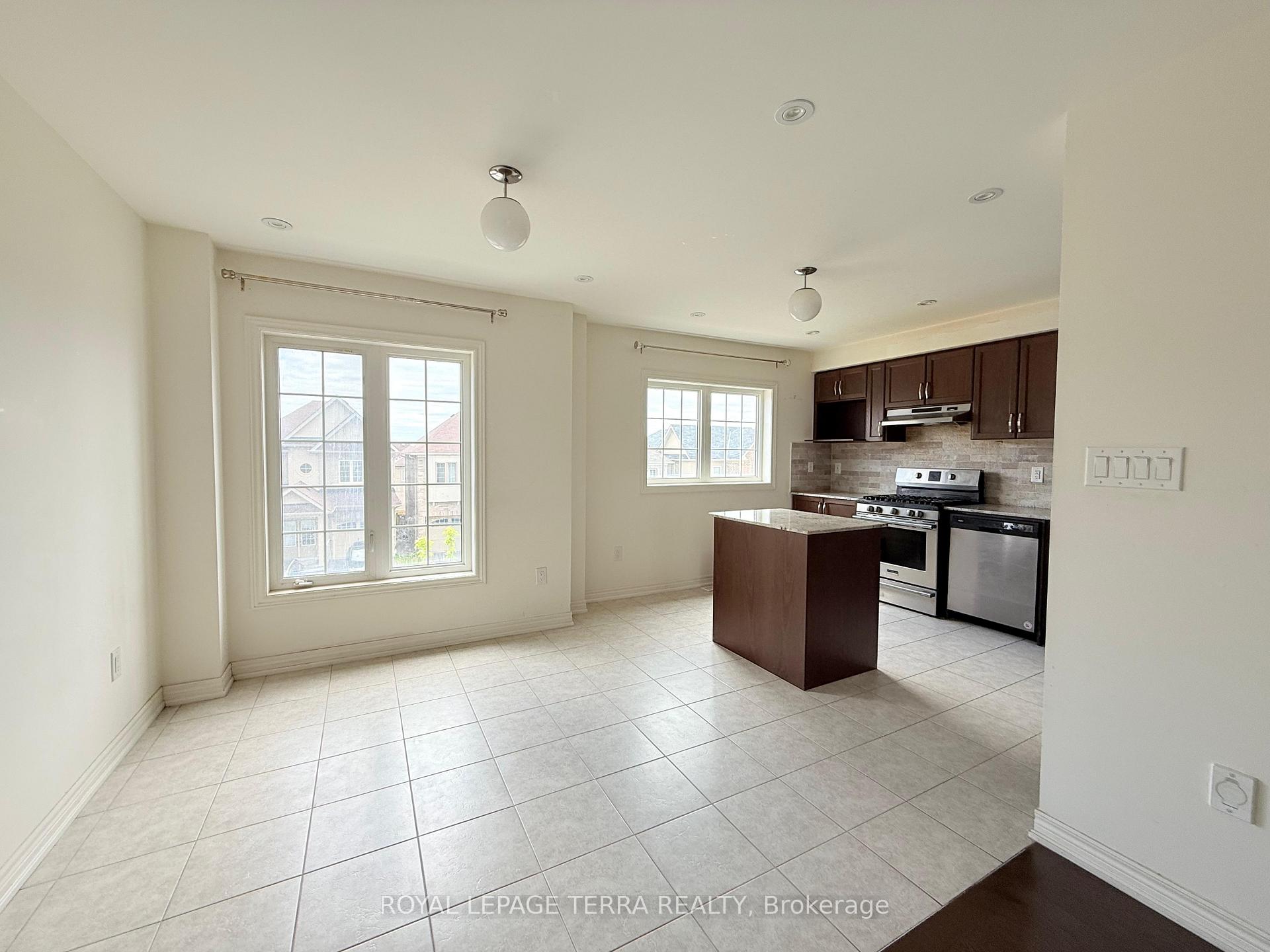Photo 20 of 16 Camilleri Road, Ajax, Central East — HOMEH