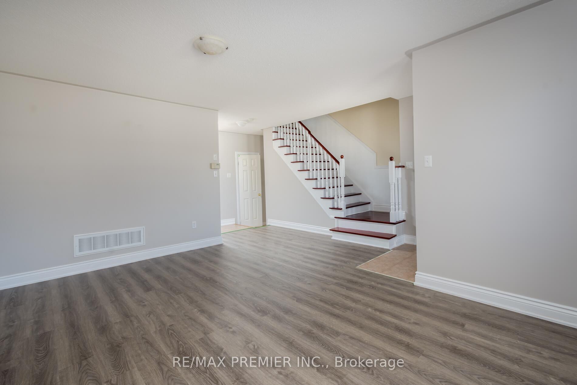 Photo 6 of 303 Davos Road, Vaughan, Vellore Village — HOMEH