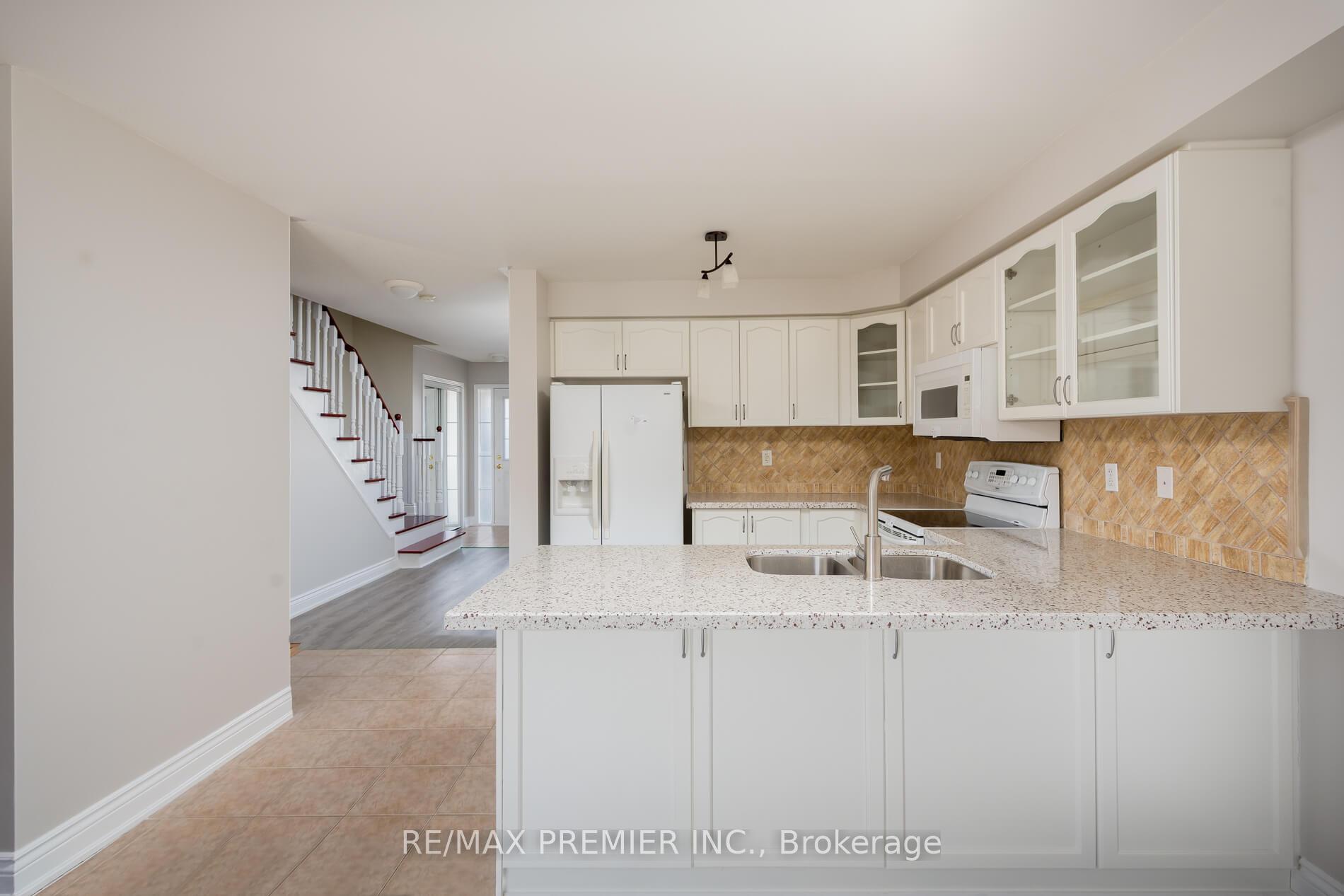Photo 10 of 303 Davos Road, Vaughan, Vellore Village — HOMEH