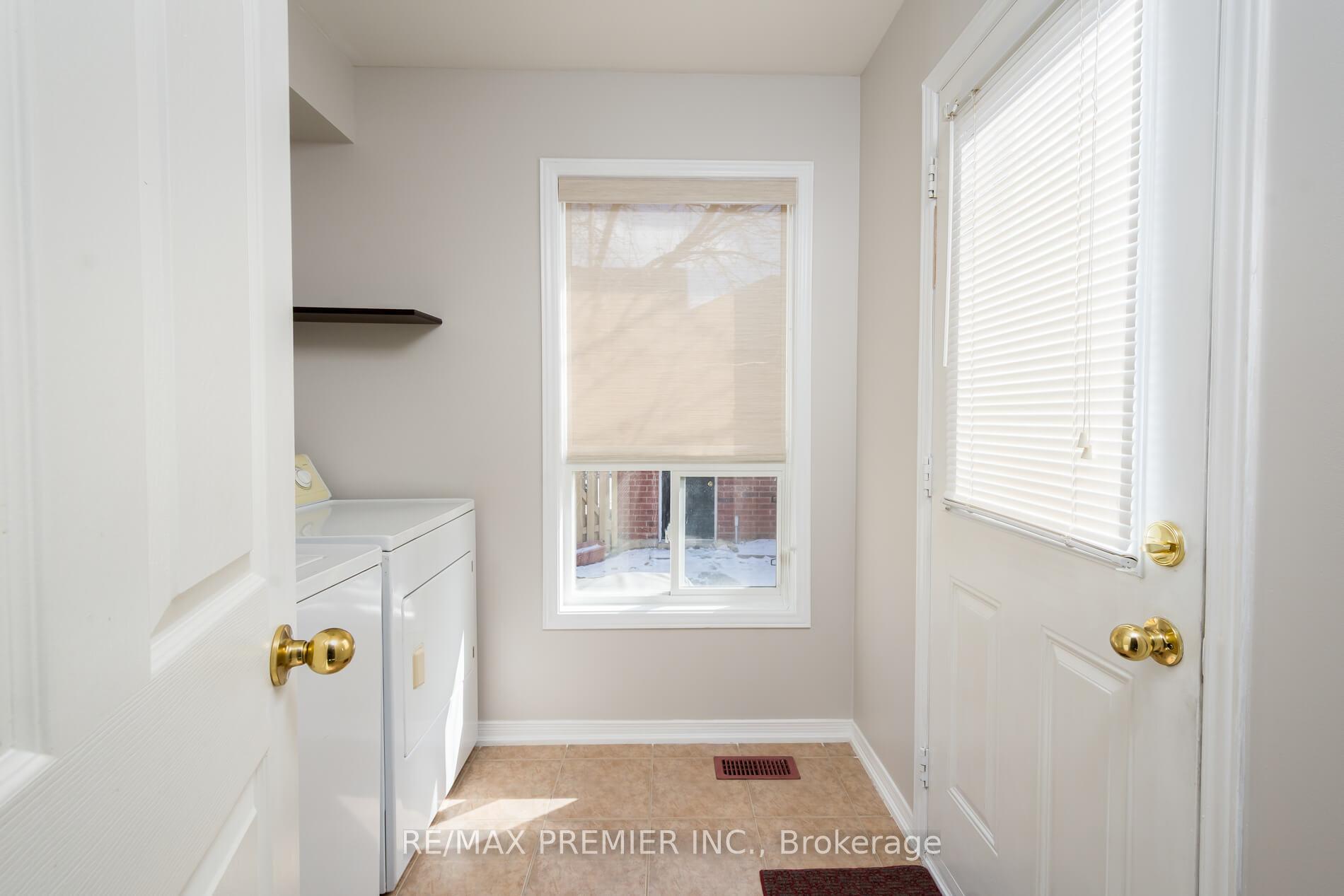 Photo 14 of 303 Davos Road, Vaughan, Vellore Village — HOMEH