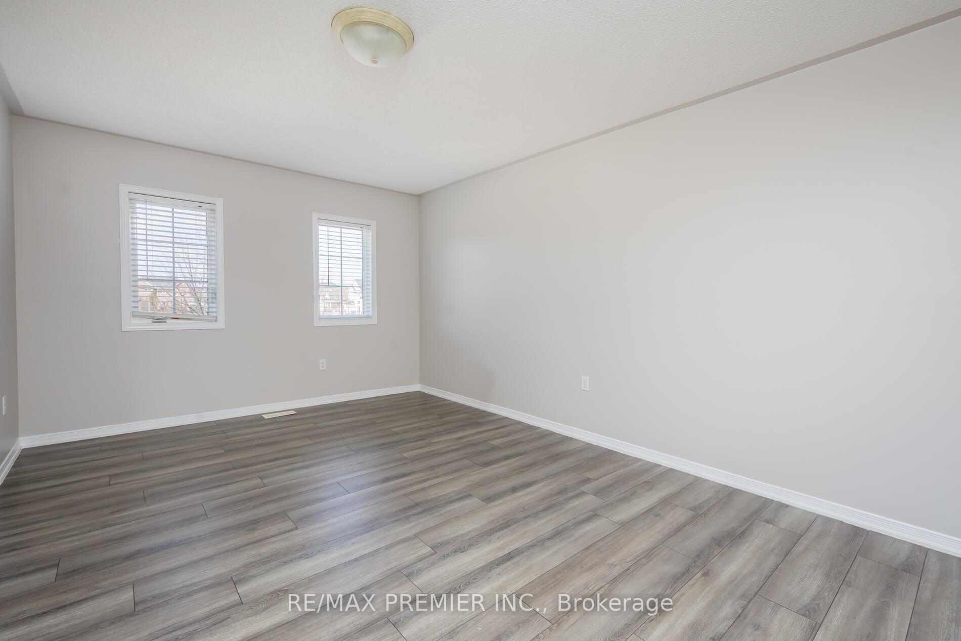 Photo 17 of 303 Davos Road, Vaughan, Vellore Village — HOMEH