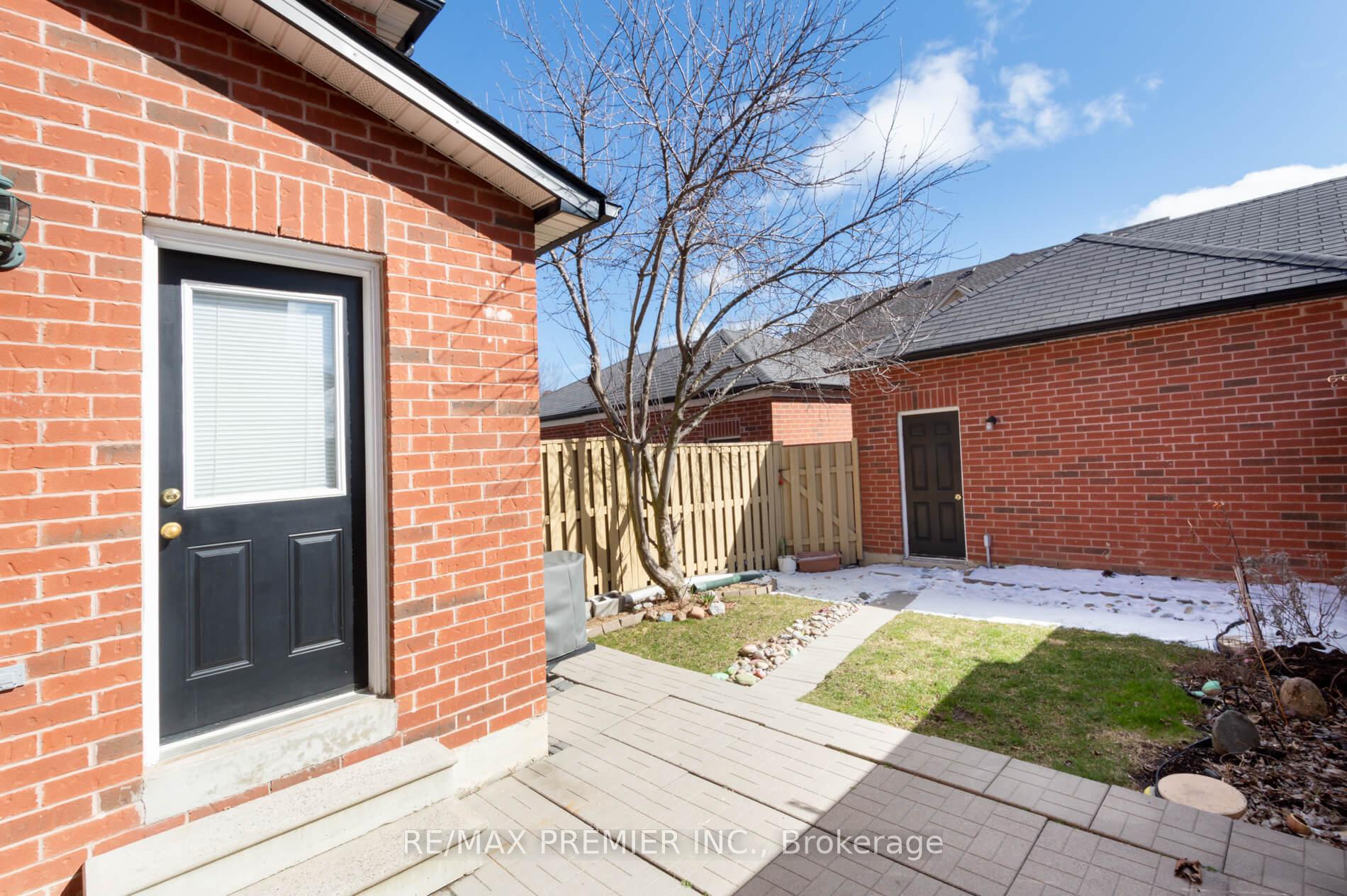 Photo 25 of 303 Davos Road, Vaughan, Vellore Village — HOMEH