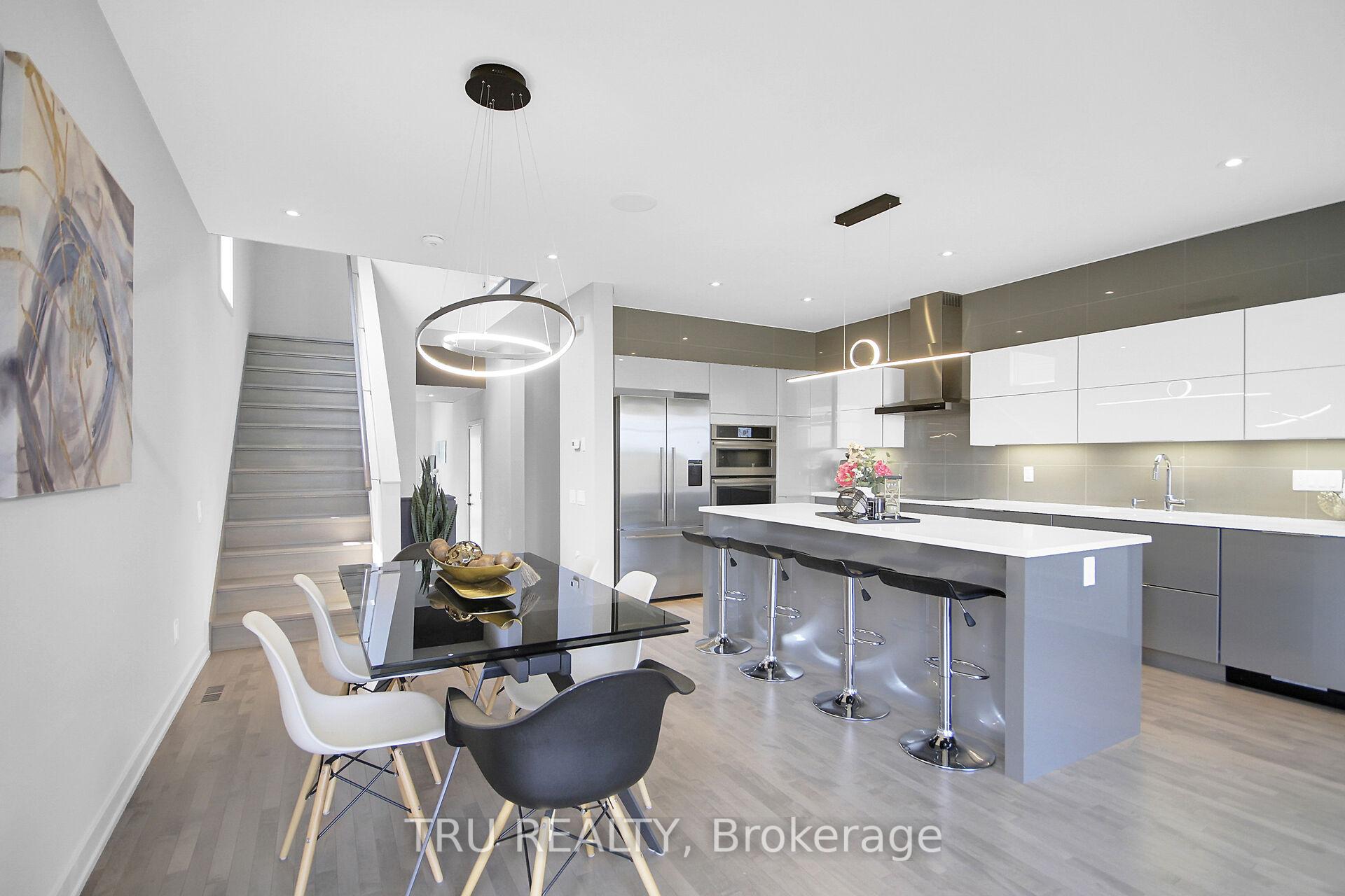 Photo 5 of 108 Larimar Circle, Ottawa, Riverside South/Gloucester Glen — HOMEH