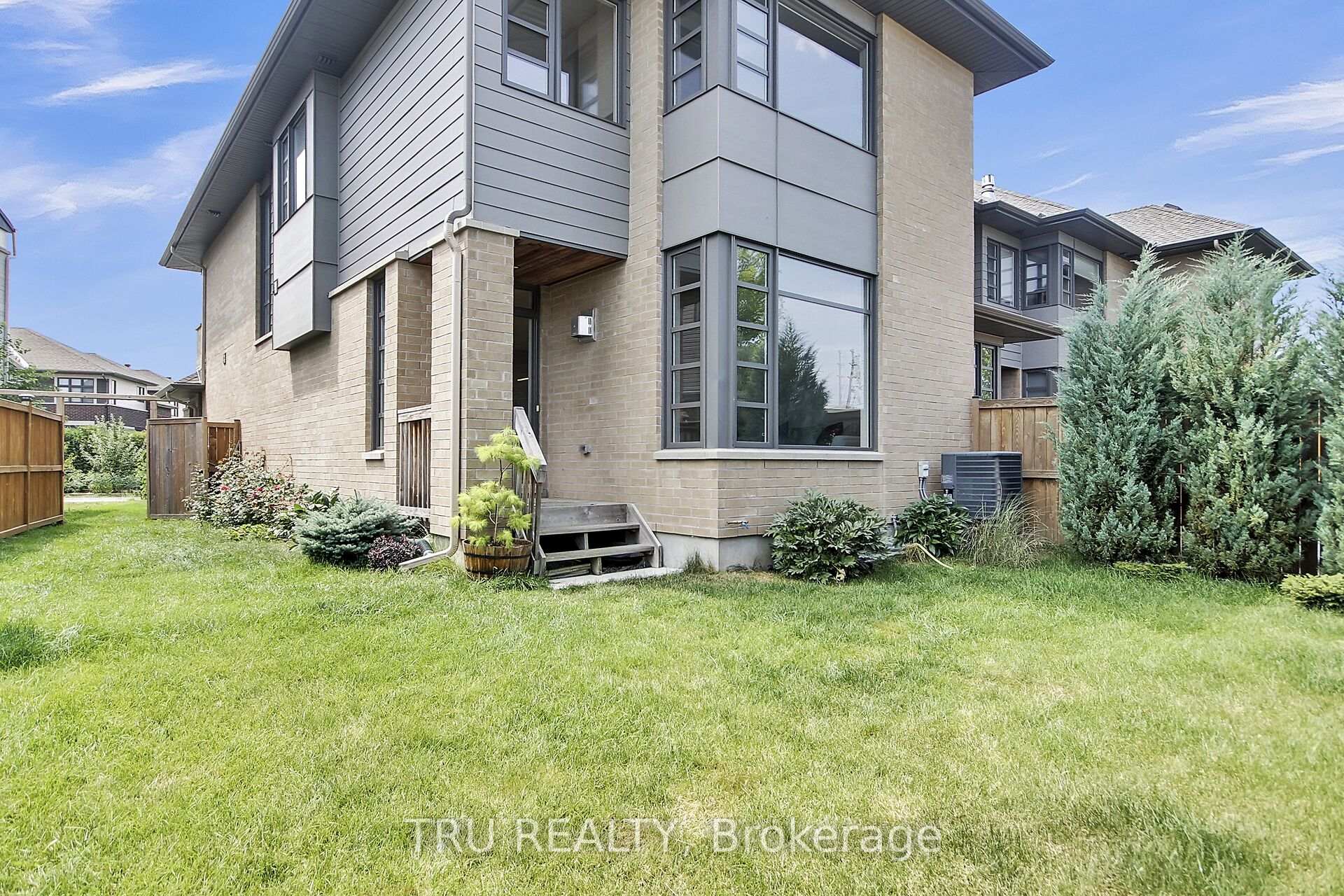 Photo 38 of 108 Larimar Circle, Ottawa, Riverside South/Gloucester Glen — HOMEH
